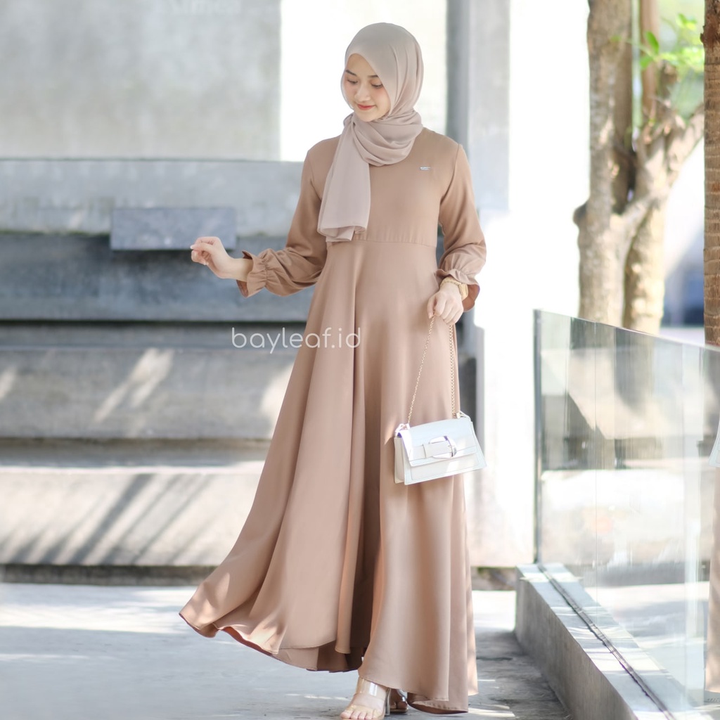 Shakila Long Sleeve Maxi Dress