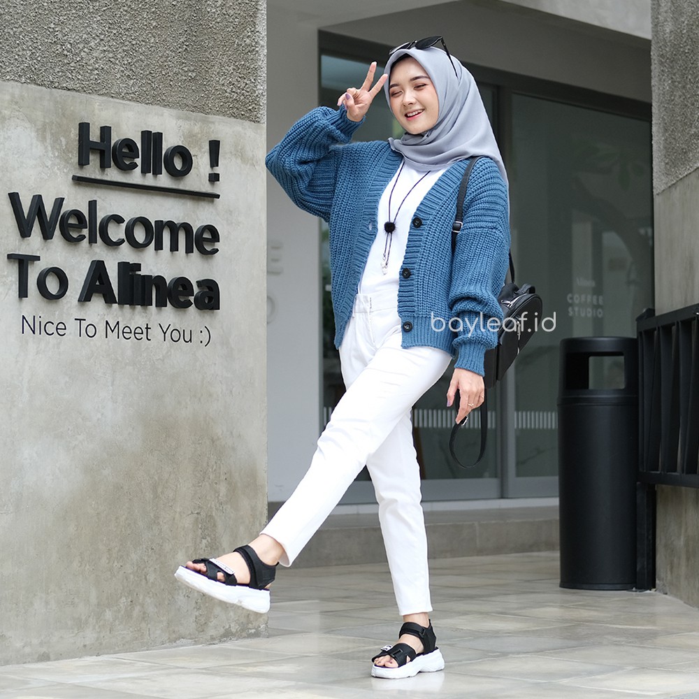 Shela Knit Cardi