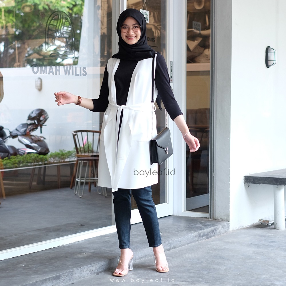 Shreya Vest Outer Scuba