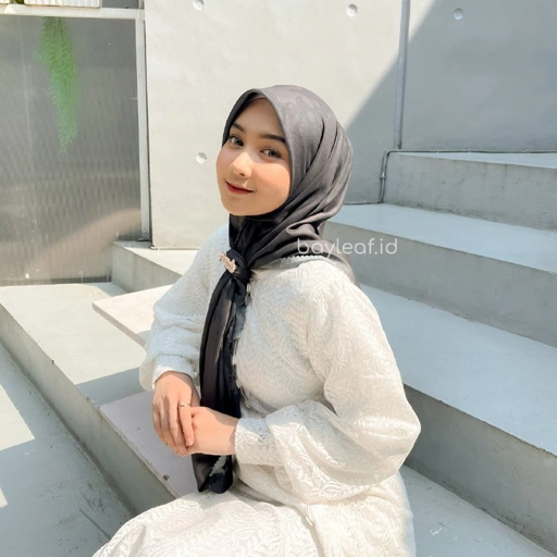 Image of Adora Hijab Scarf