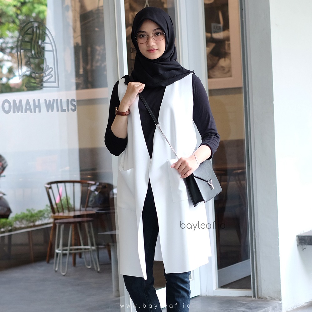 Shreya Vest Outer Scuba