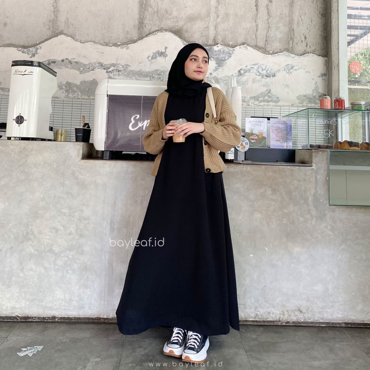Aera Inner Dress Basic Tanpa Lengan