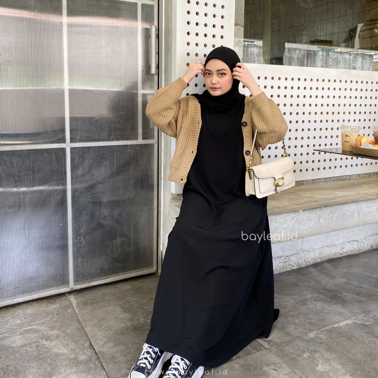 Aera Inner Dress Basic Tanpa Lengan