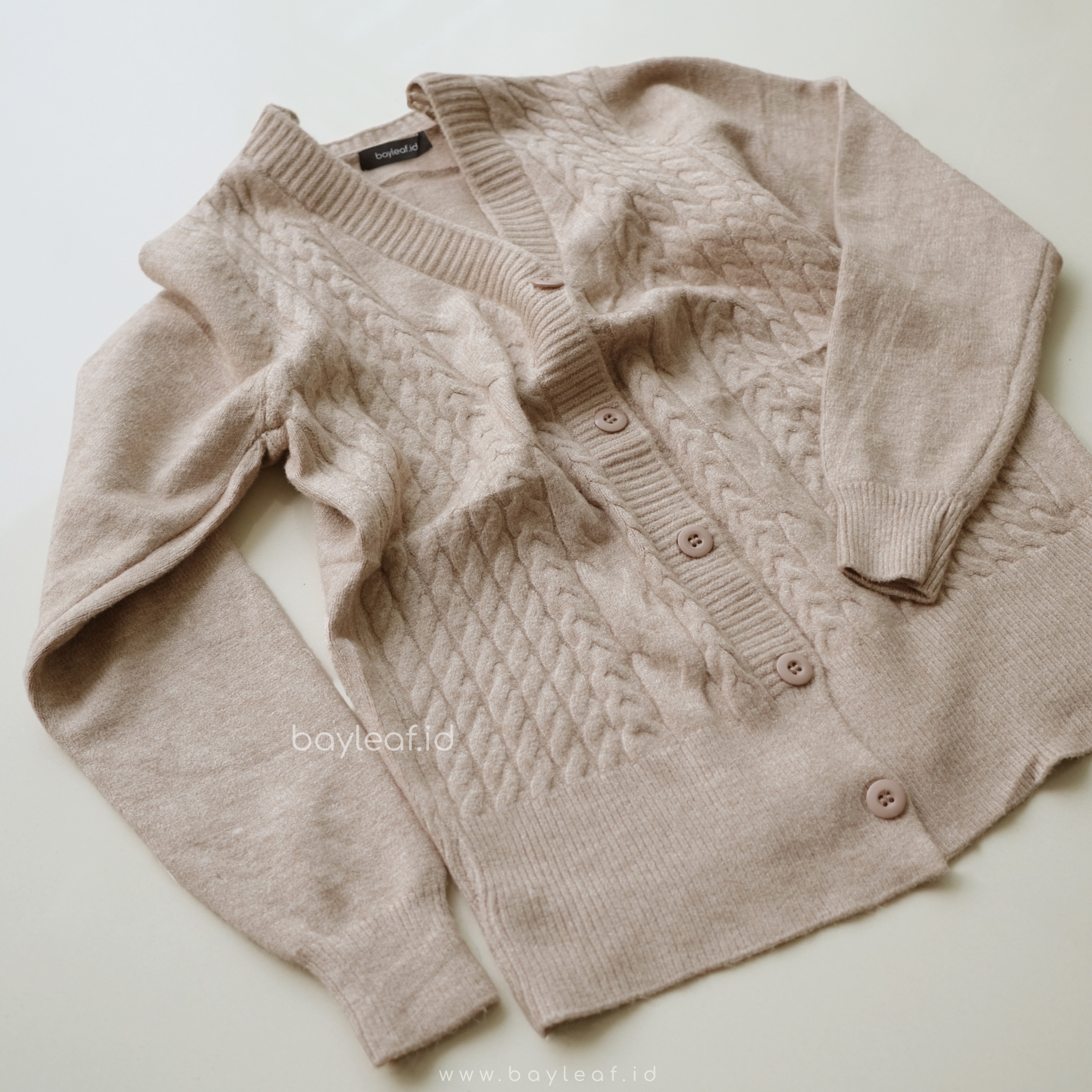 Alova Cardigan Knit