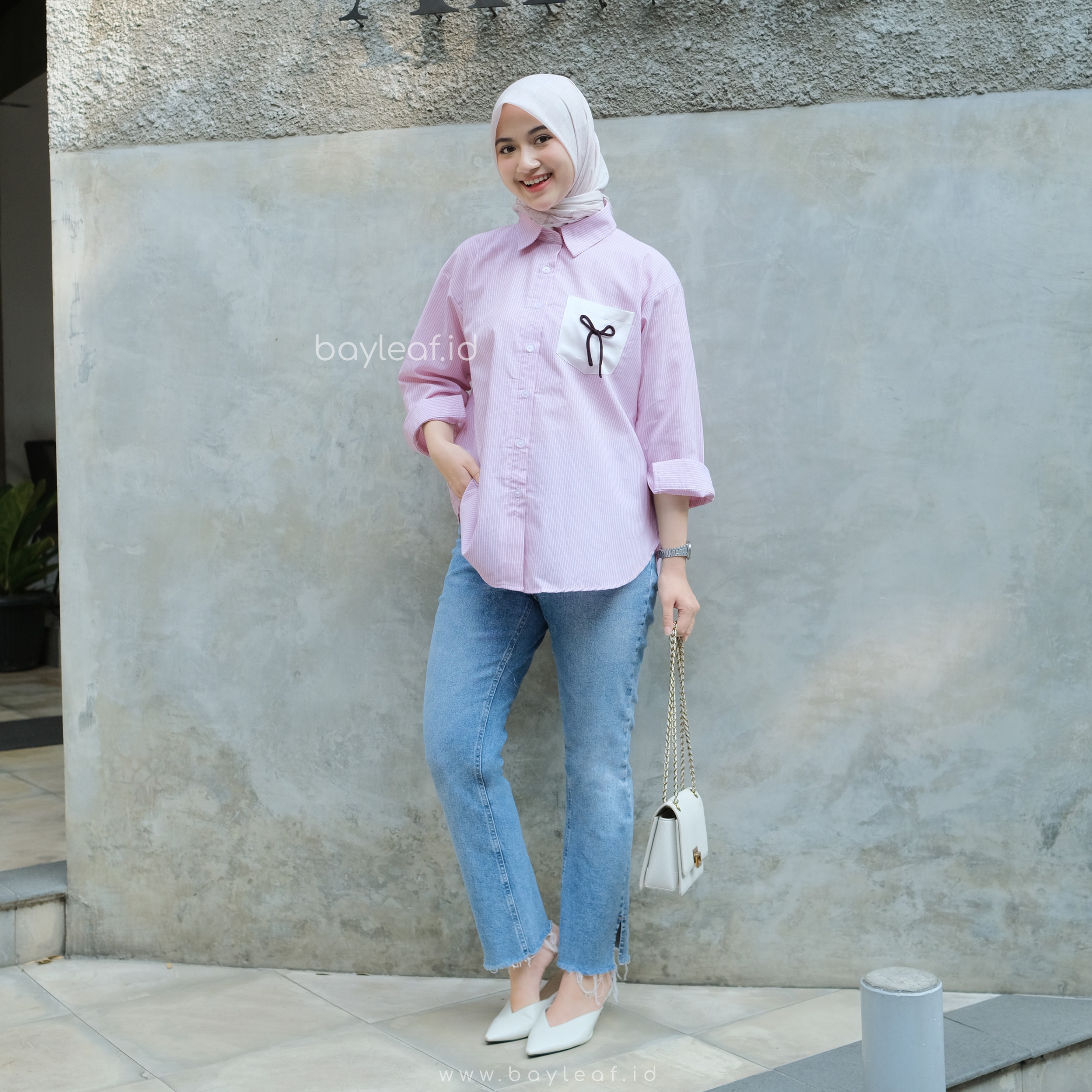 Becca Striped Shirt | Kemeja Casual dengan Pita Lucu