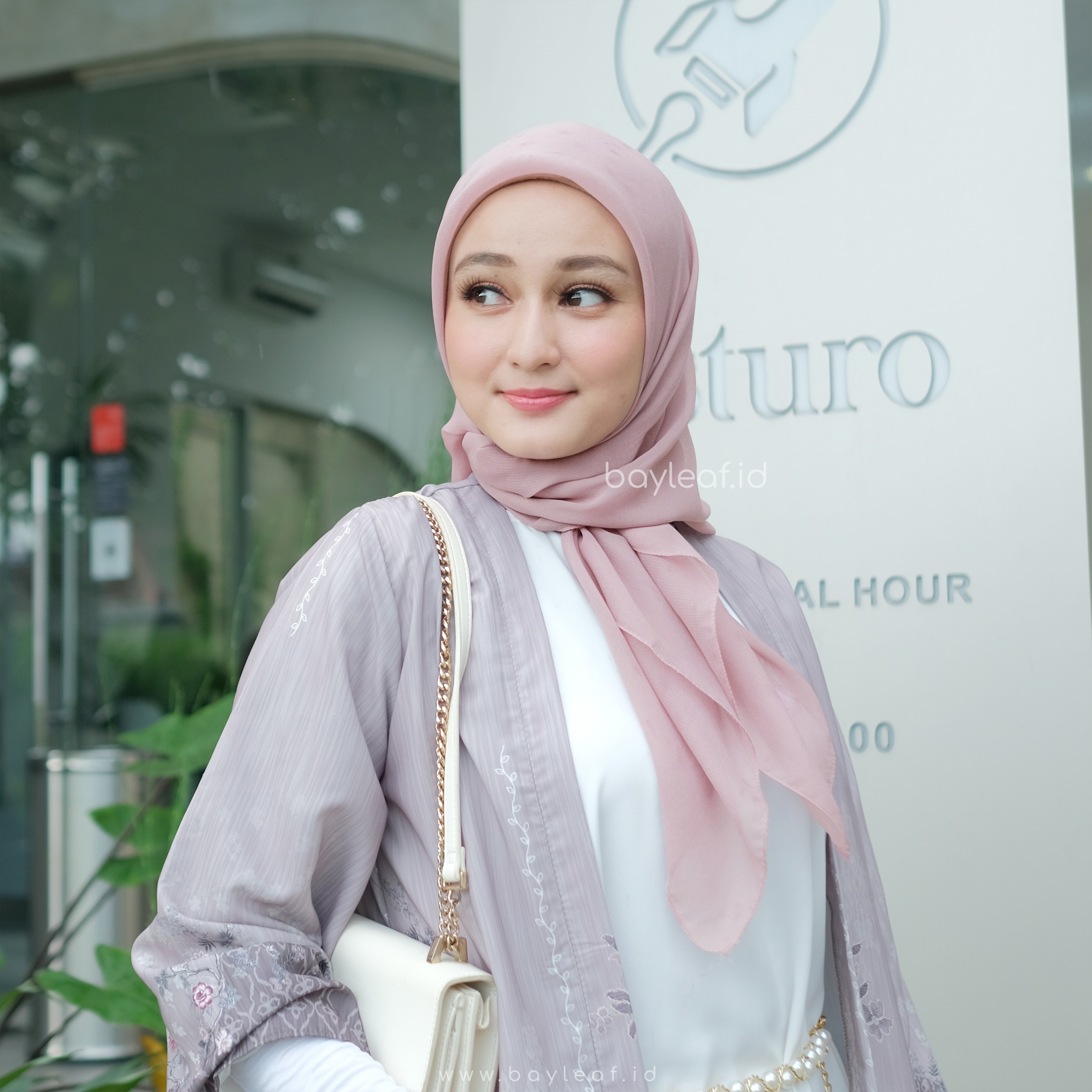 Hijab Segi Empat Bella Square