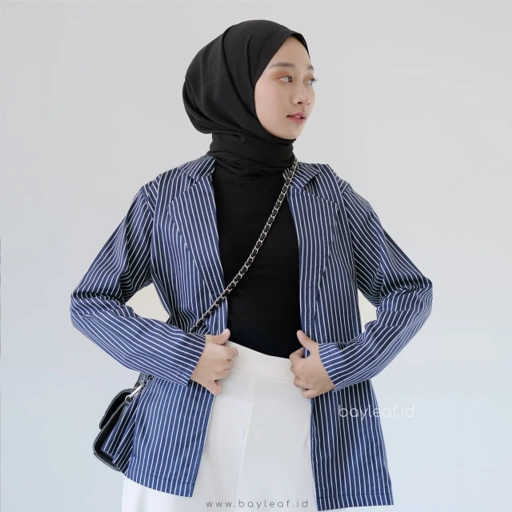 Image of Gresia Plaid Blazer