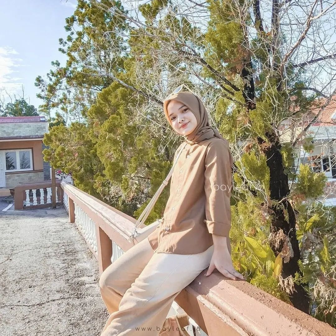 Lea Kemeja Basic