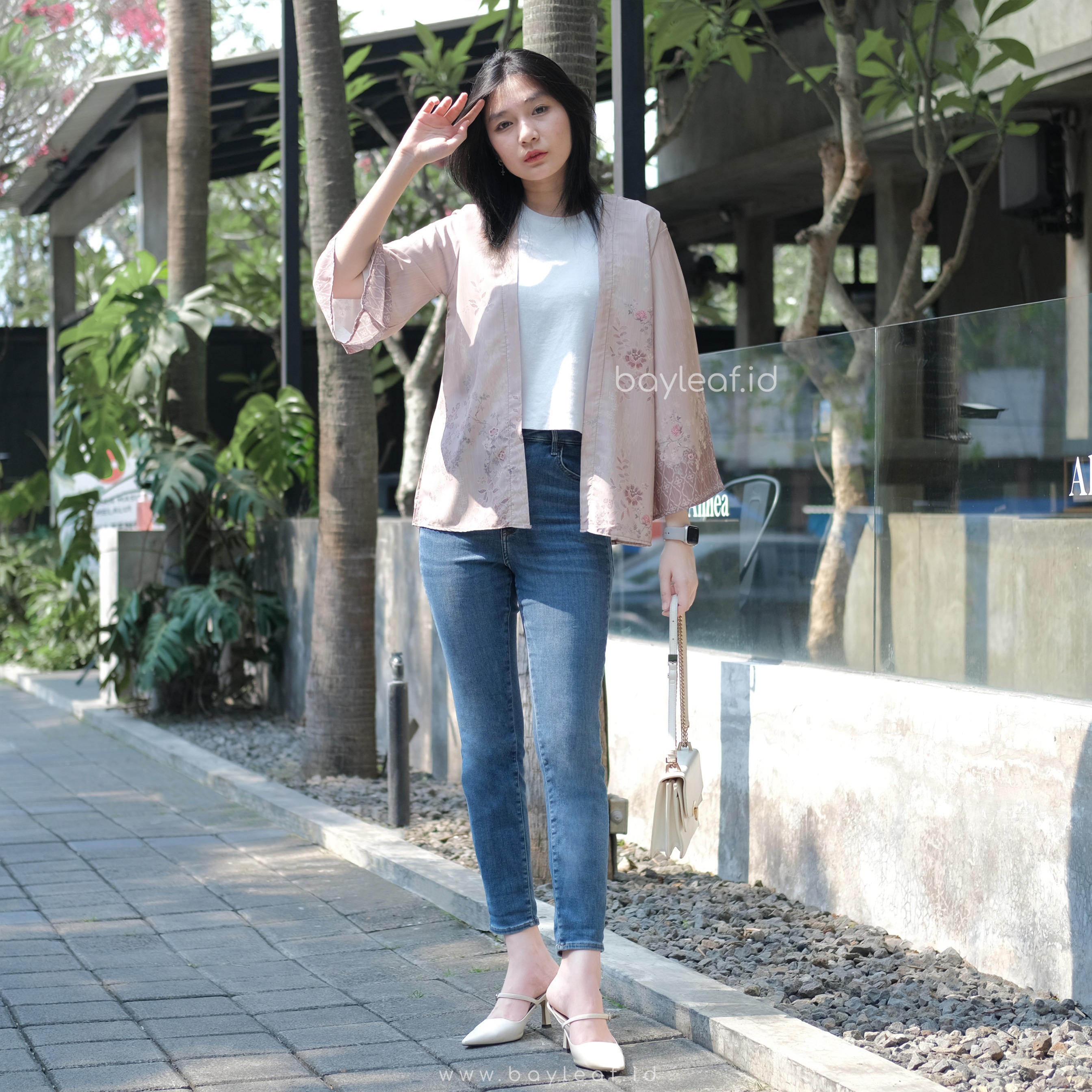 Miranda Kelly Outer Motif Bunga