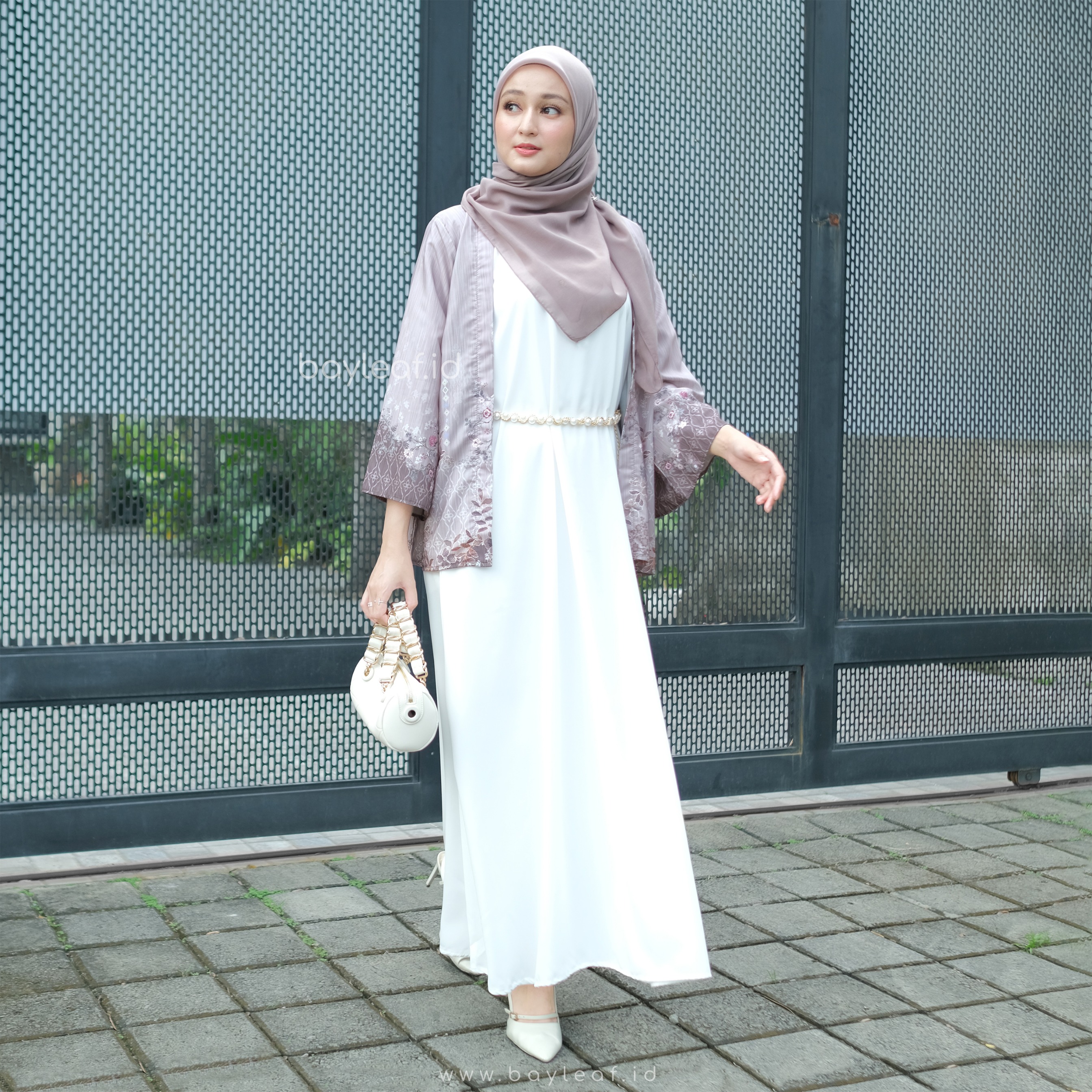 Miranda Kelly Outer Motif Bunga