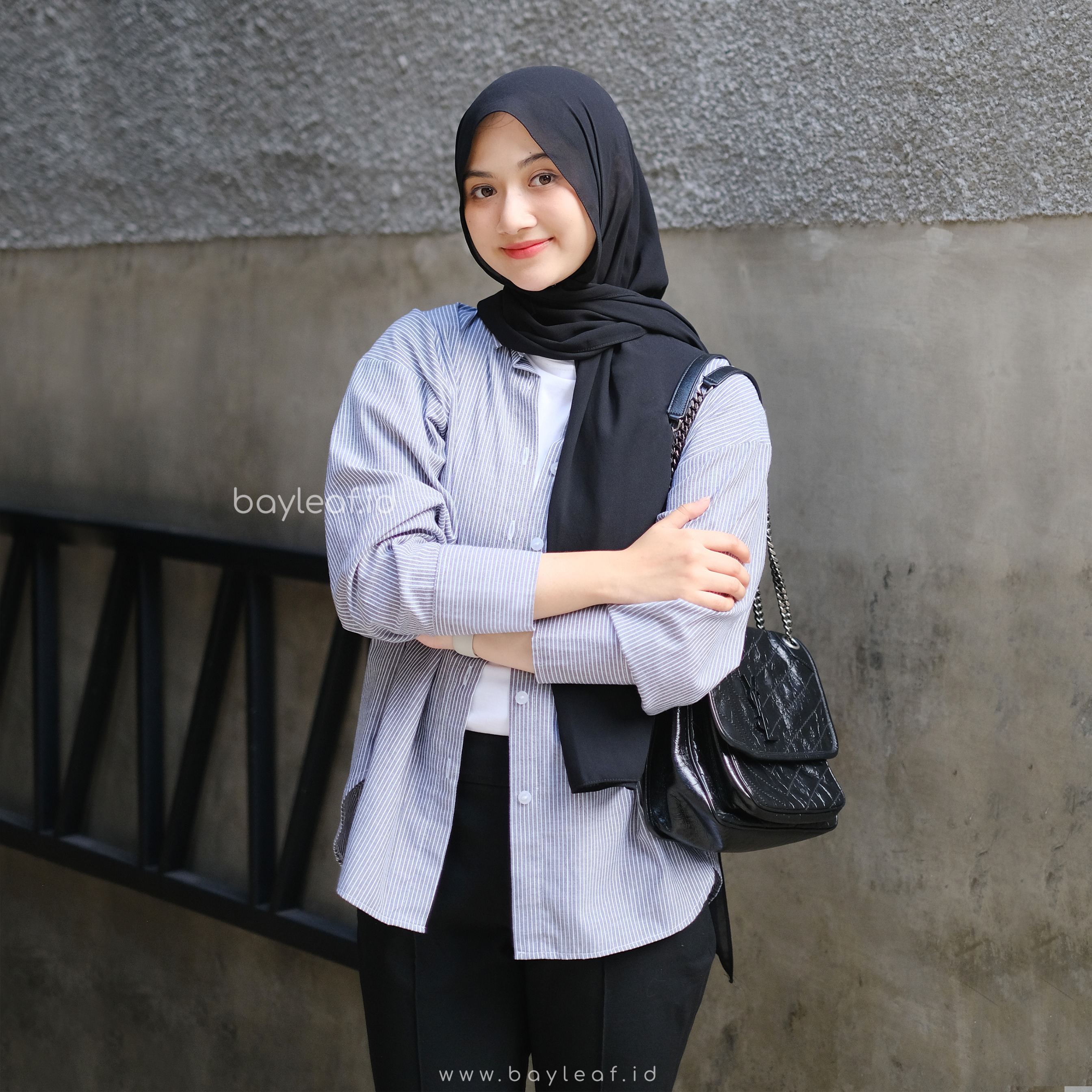 Prisia Striped Shirt | Kemeja Kerja Casual | Motif Garis