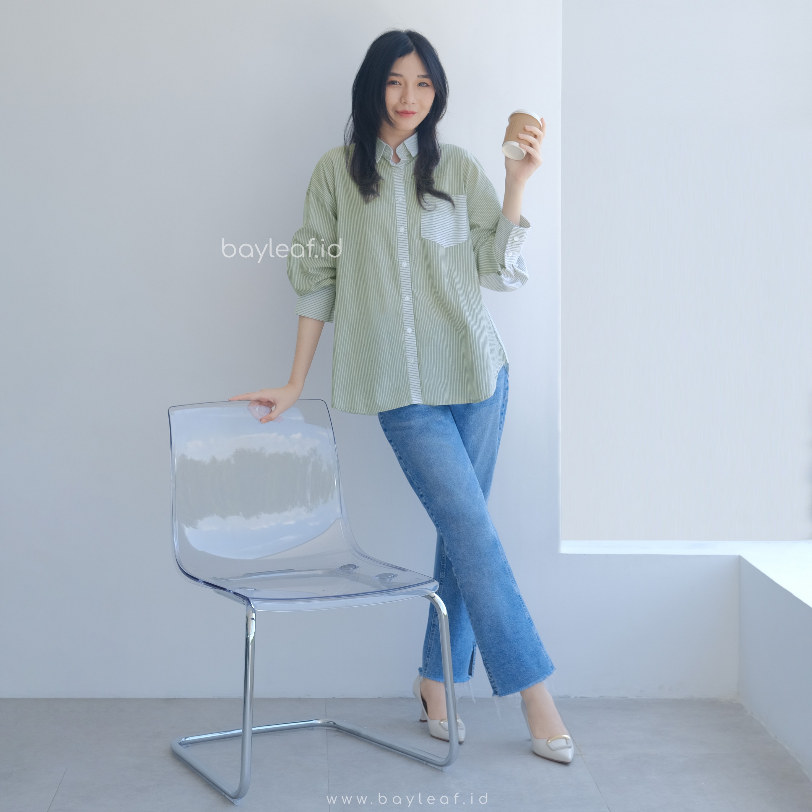 Prisia Strip Blash - Kemeja Salur Wanita dengan Motif Garis Modern