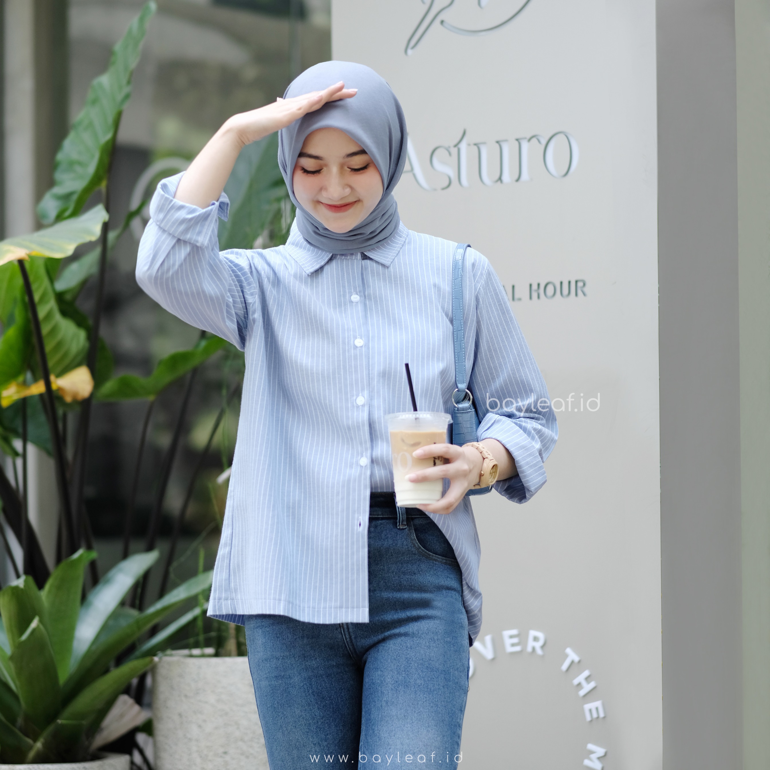 Shanon Striped Shirt Kemeja Casual Motif Garis