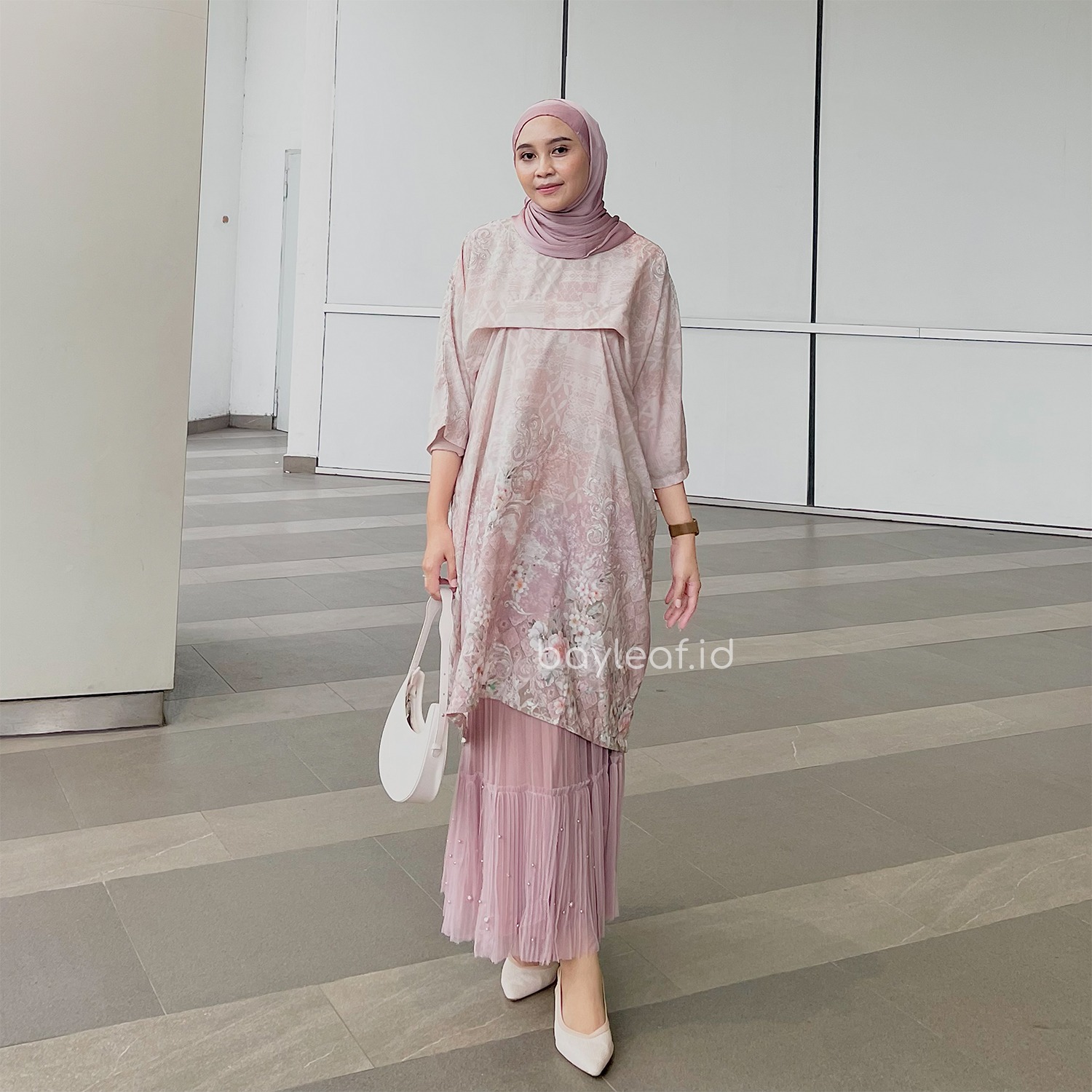  Camelia Kaftan