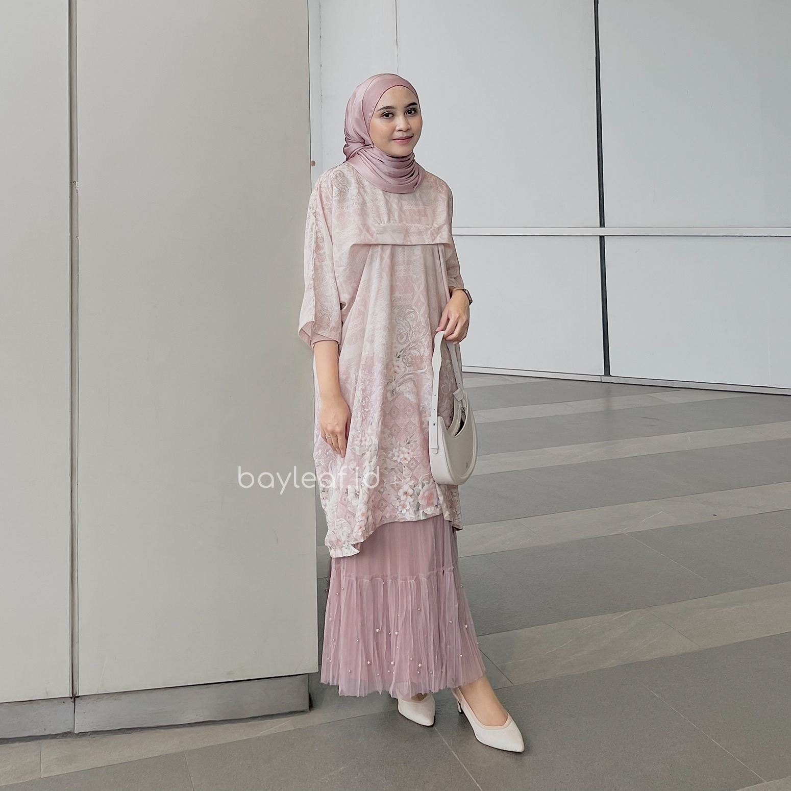  Camelia Kaftan