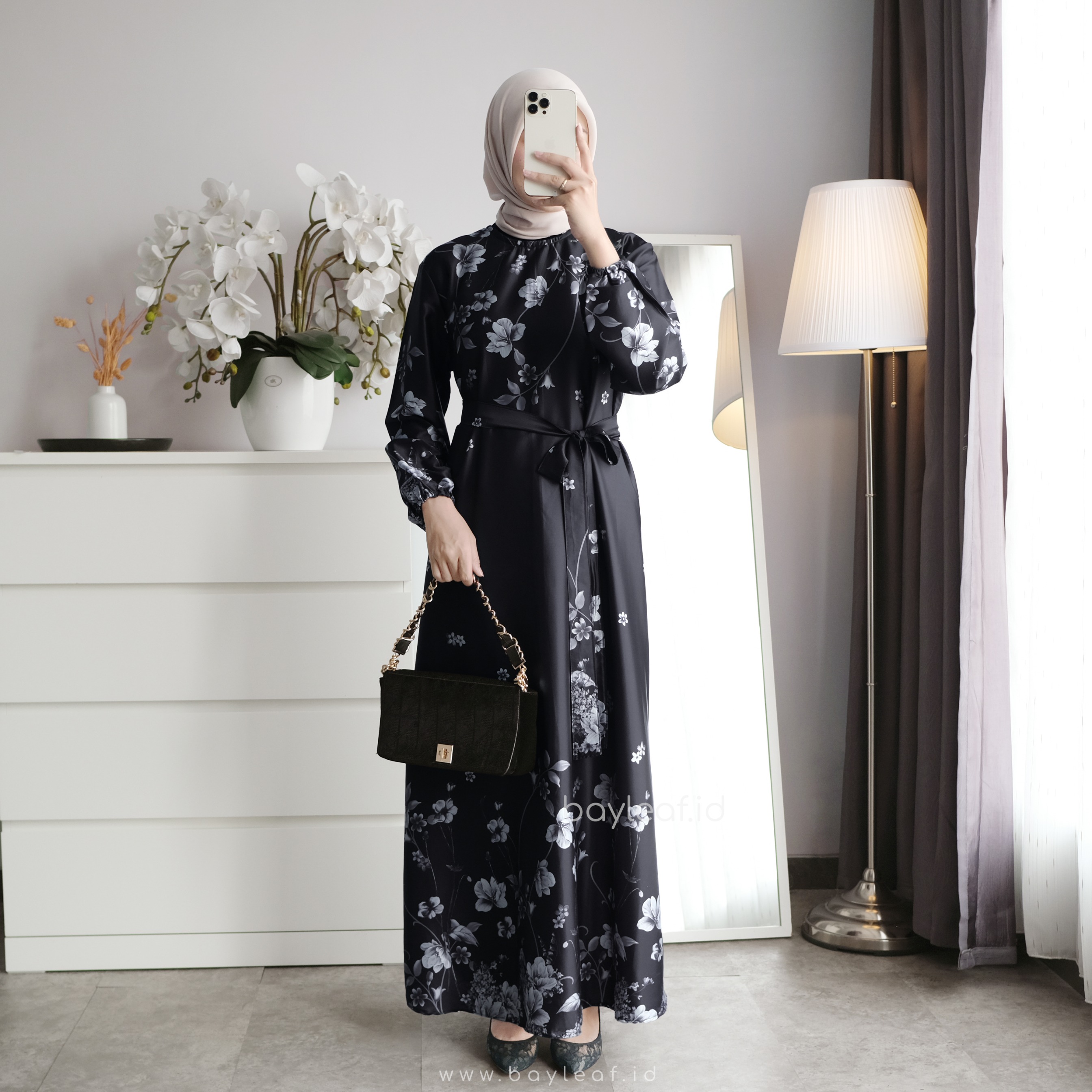 Aura Maxi Dress Motif Bunga