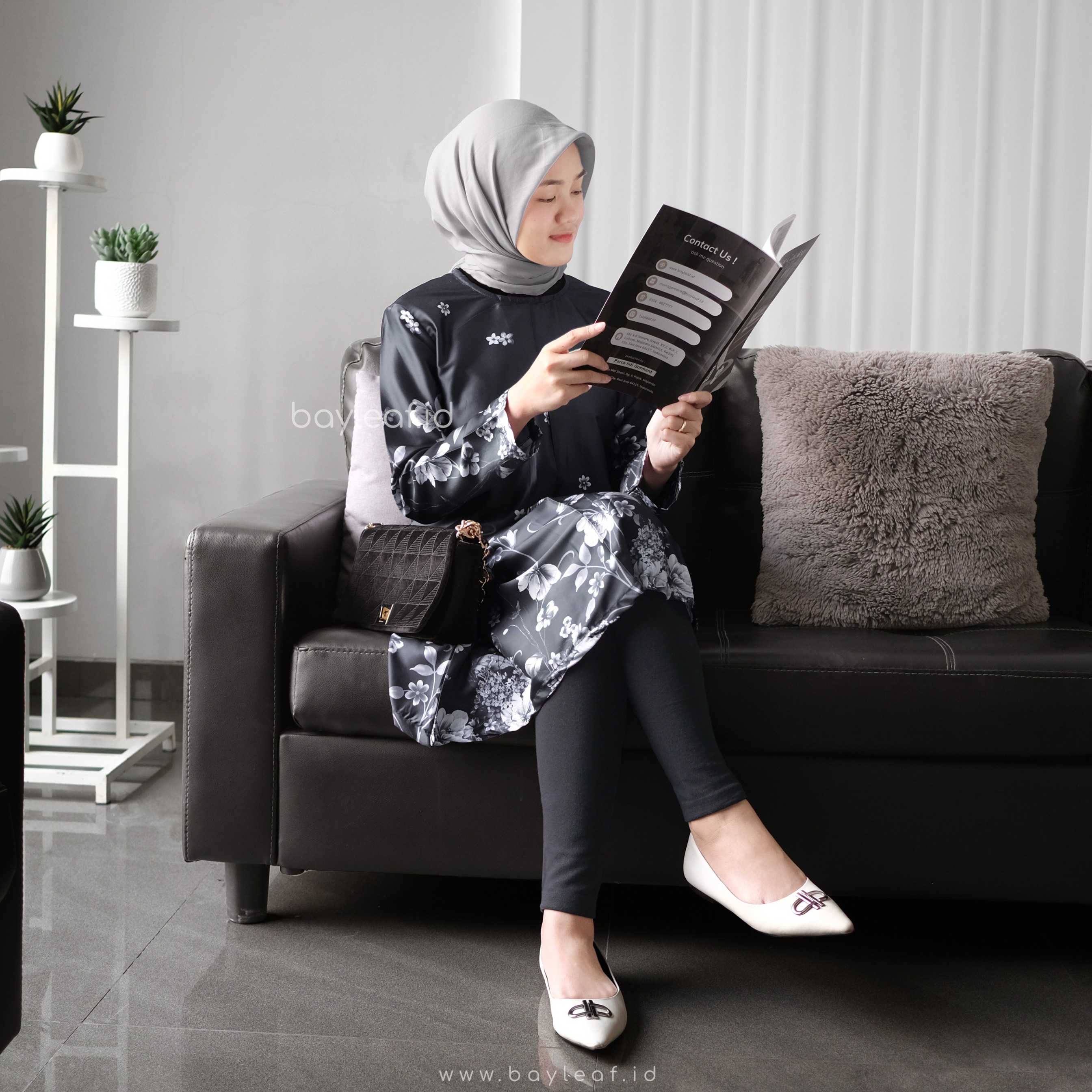 Aura Atasan Tunik Motif Bunga