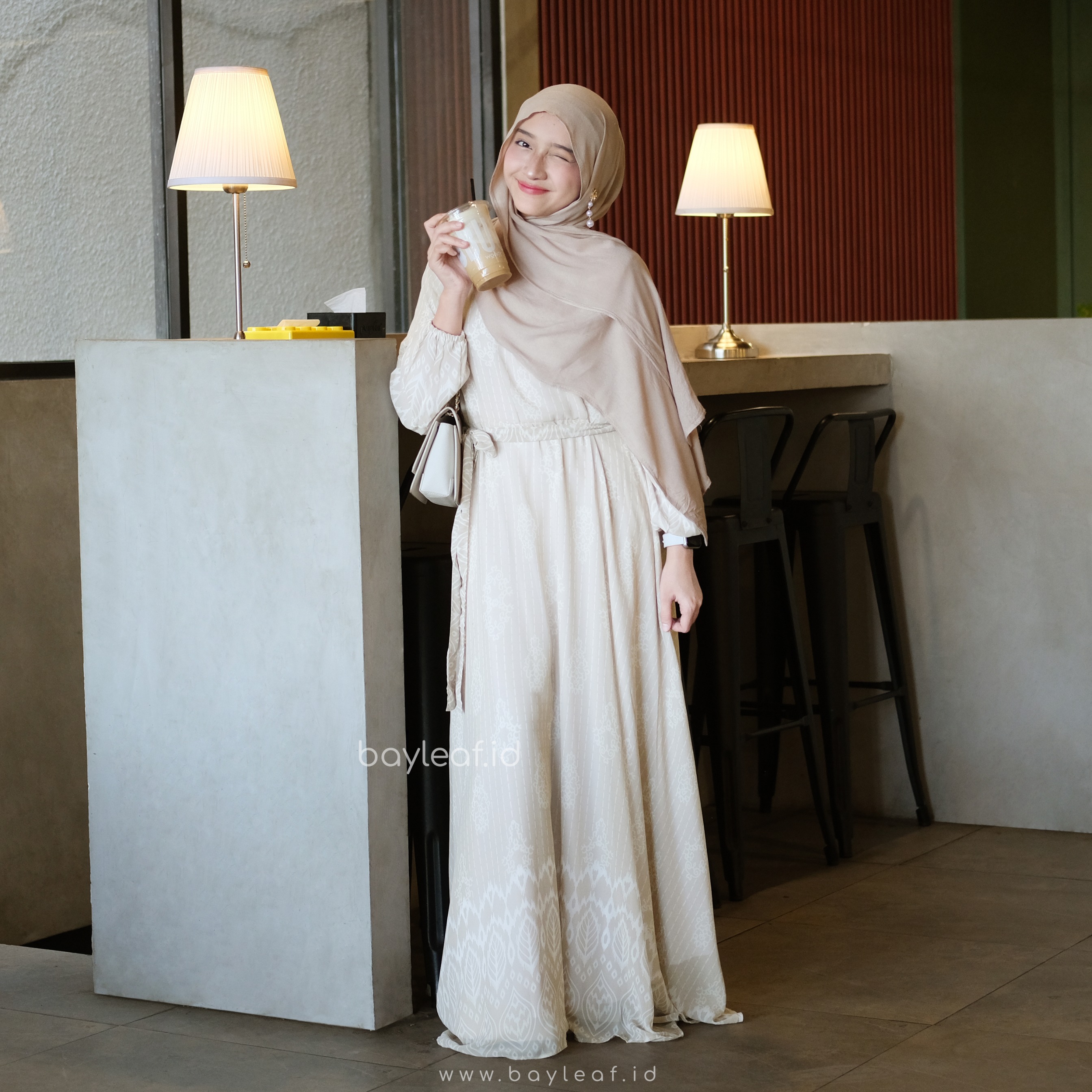 Avelia Shakila Maxi Dress Ceruty Lengan Panjang Motif