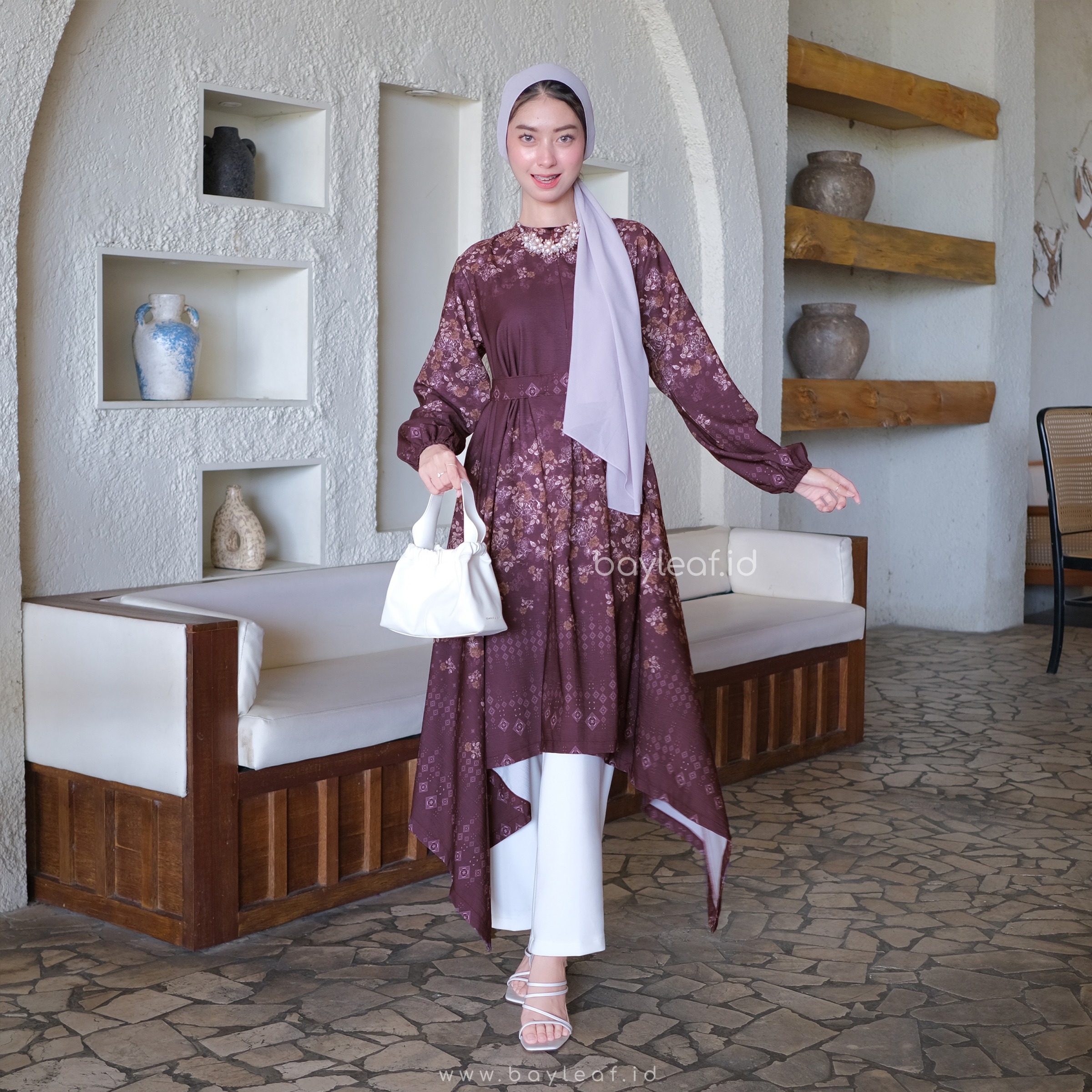  Emilia Tunik Motif Bunga Raya Series