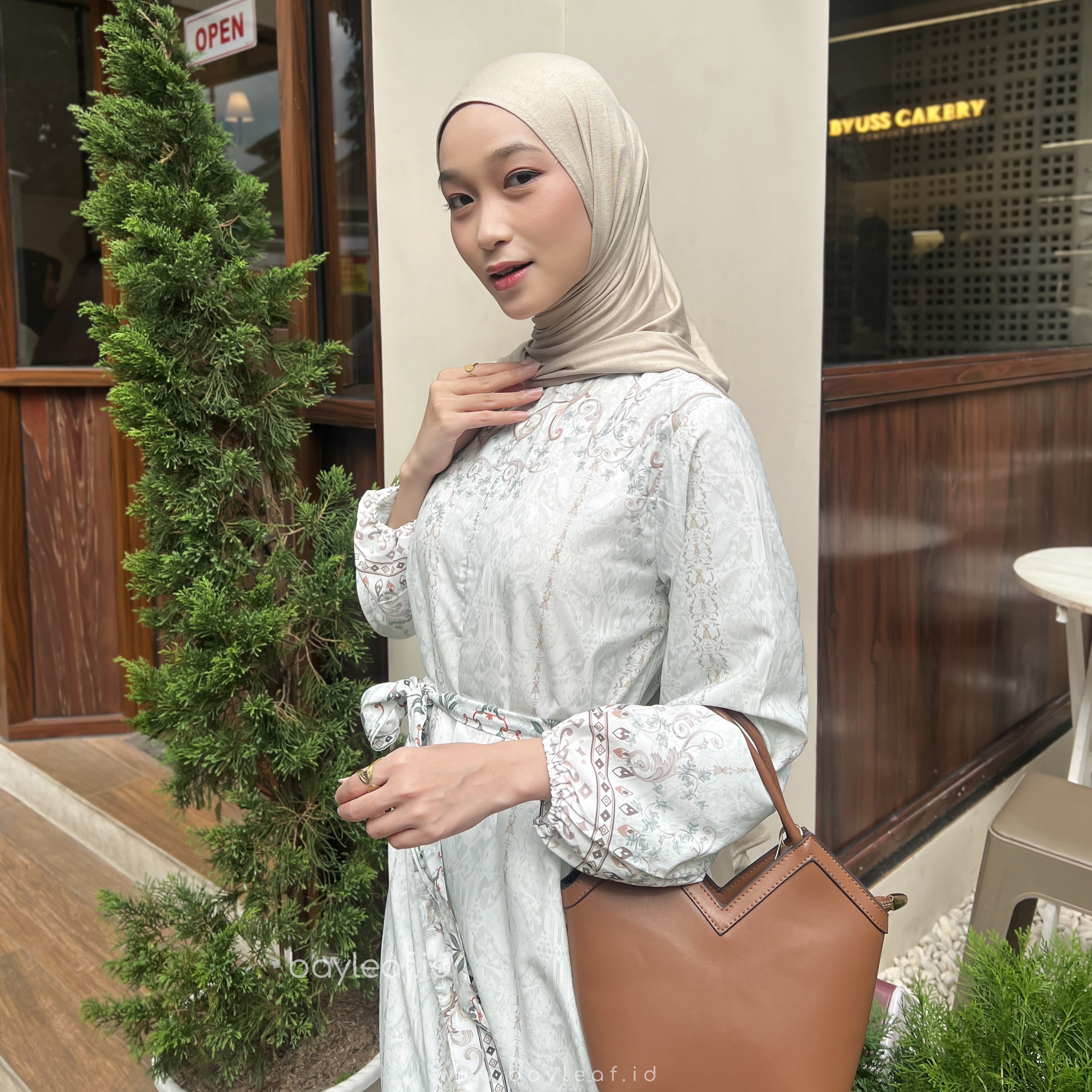 Zahreen Tunik Motif Raya Series