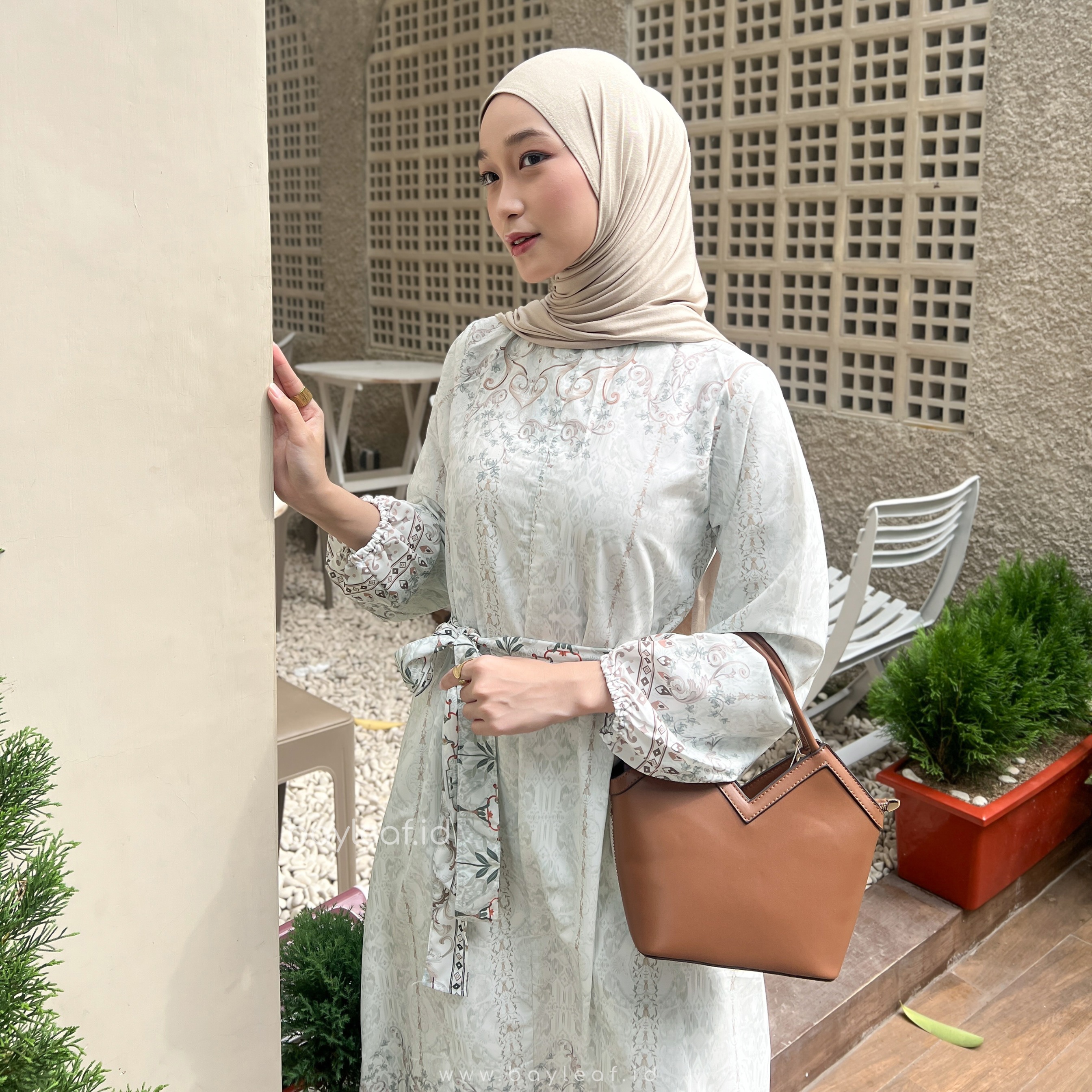 Zahreen Tunik Motif Raya Series