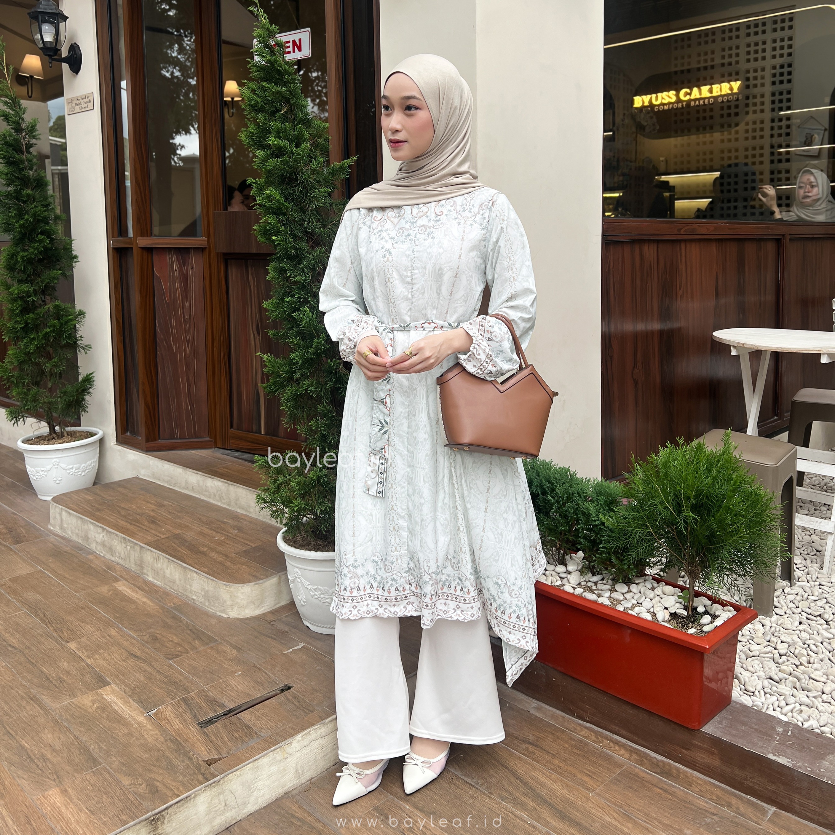 Zahreen Tunik Motif Raya Series