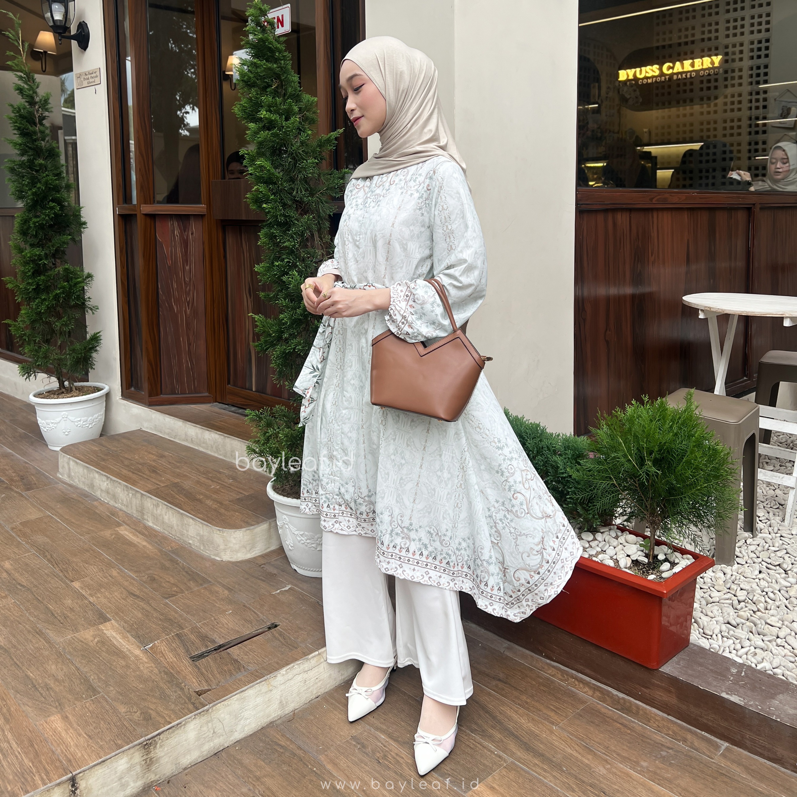 Zahreen Tunik Motif Raya Series