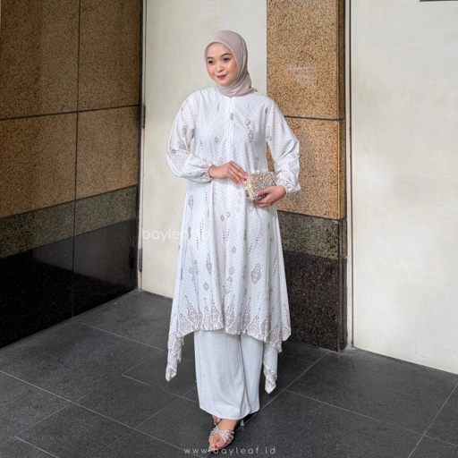 Image of Rayana Tunik Motif Raya Series