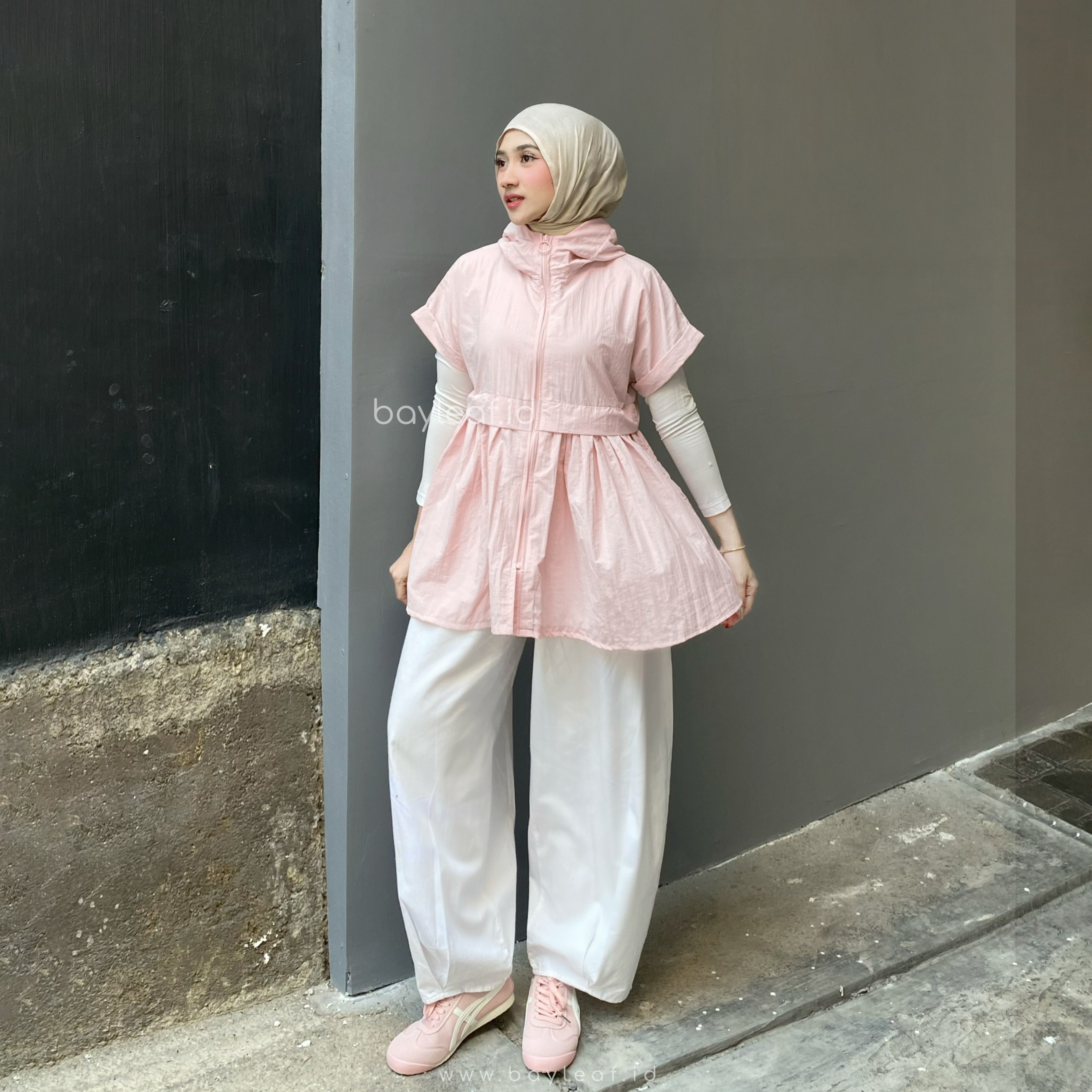 Owen Vest Jacket Parasut Sport Olahraga Wanita