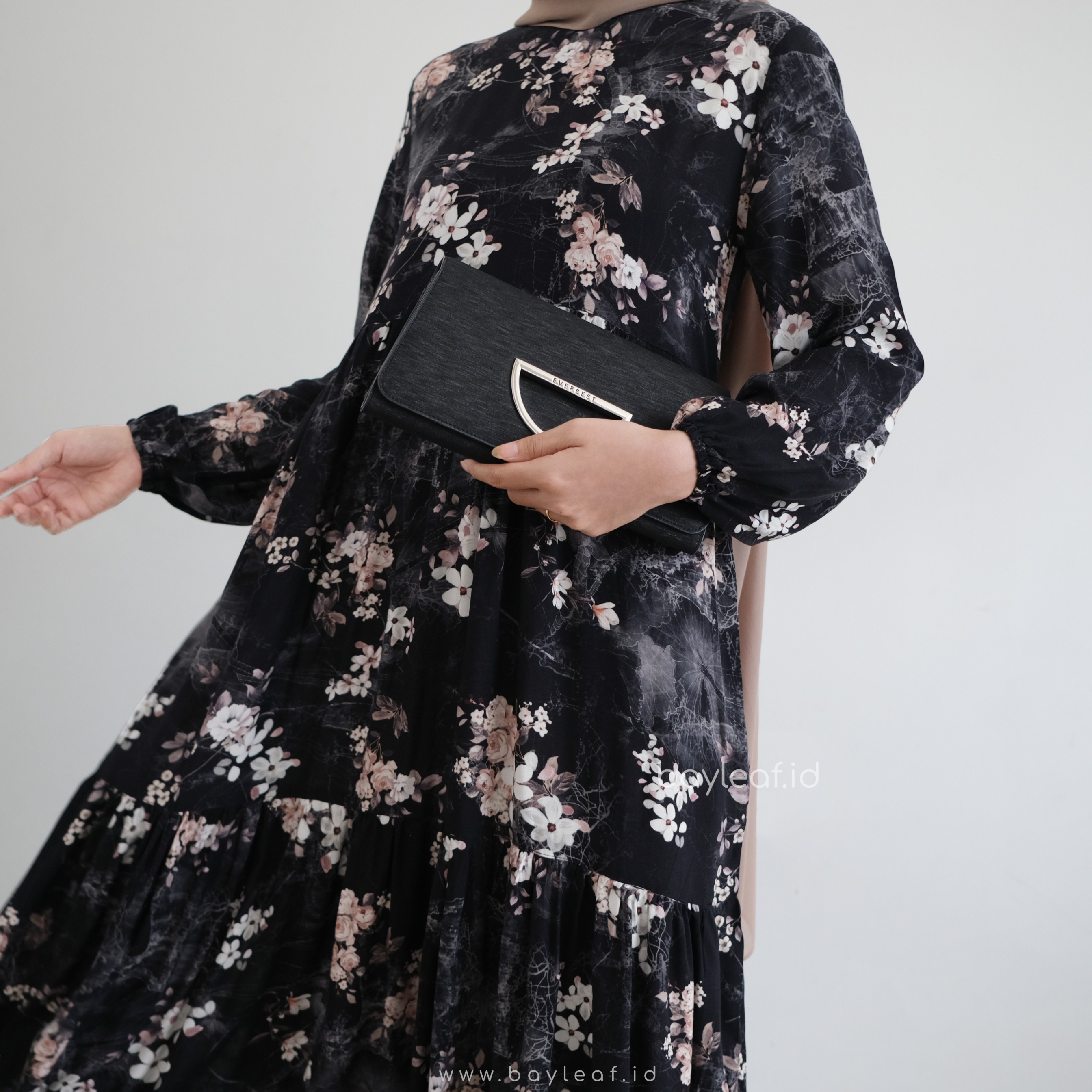 Haura Maxi Dress Motif Bunga