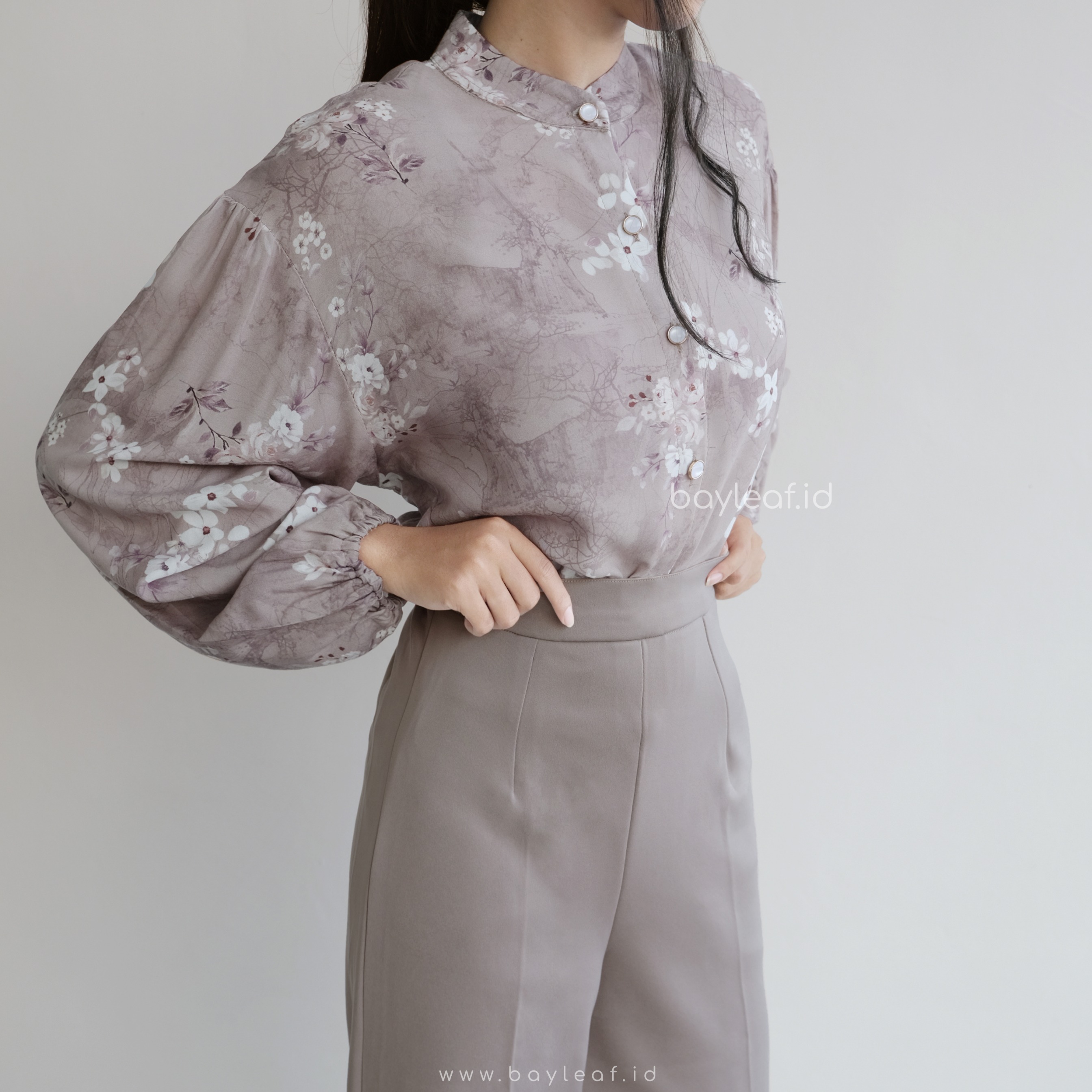 Haura Kemeja Motif Bunga