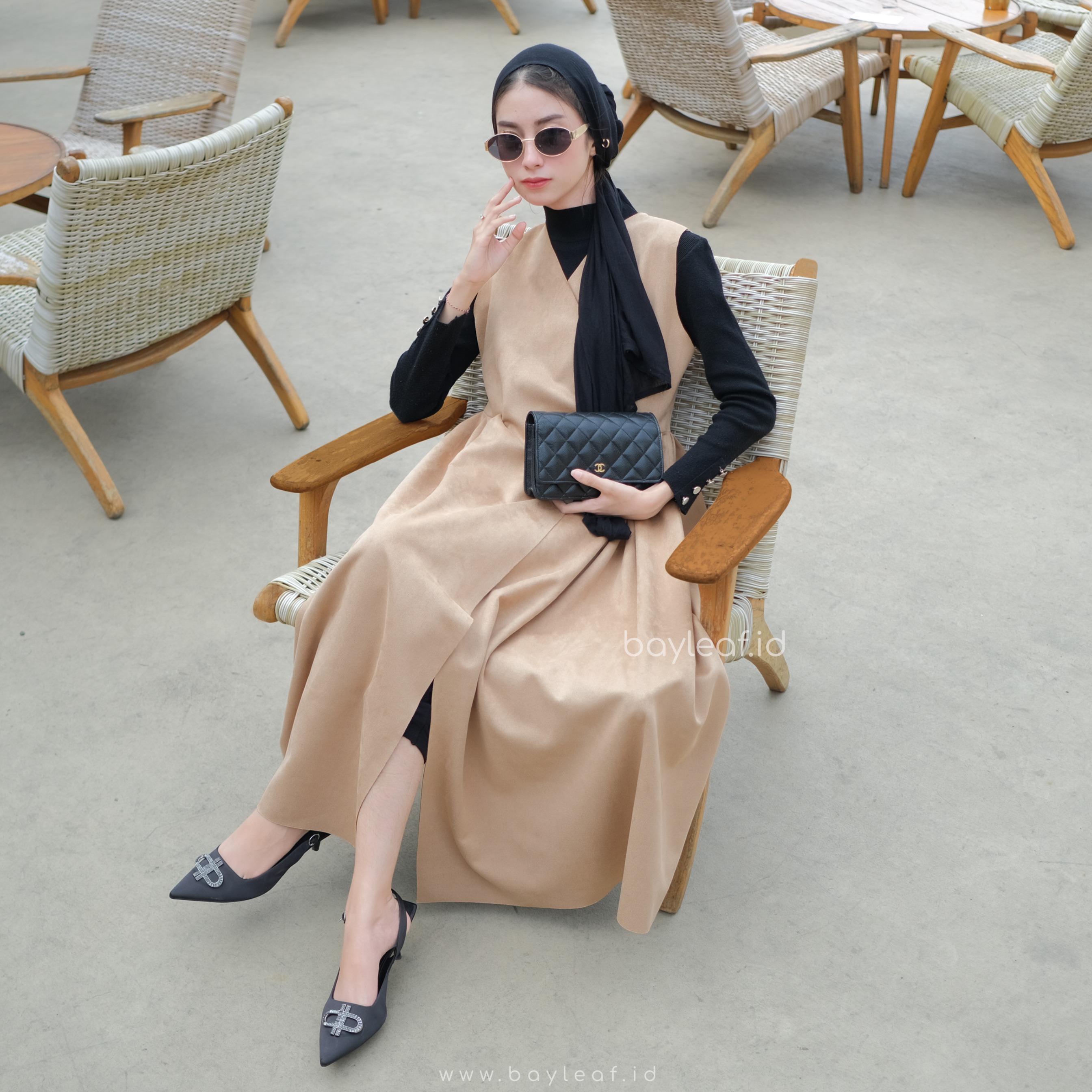 Jade Overall Suede Wanita