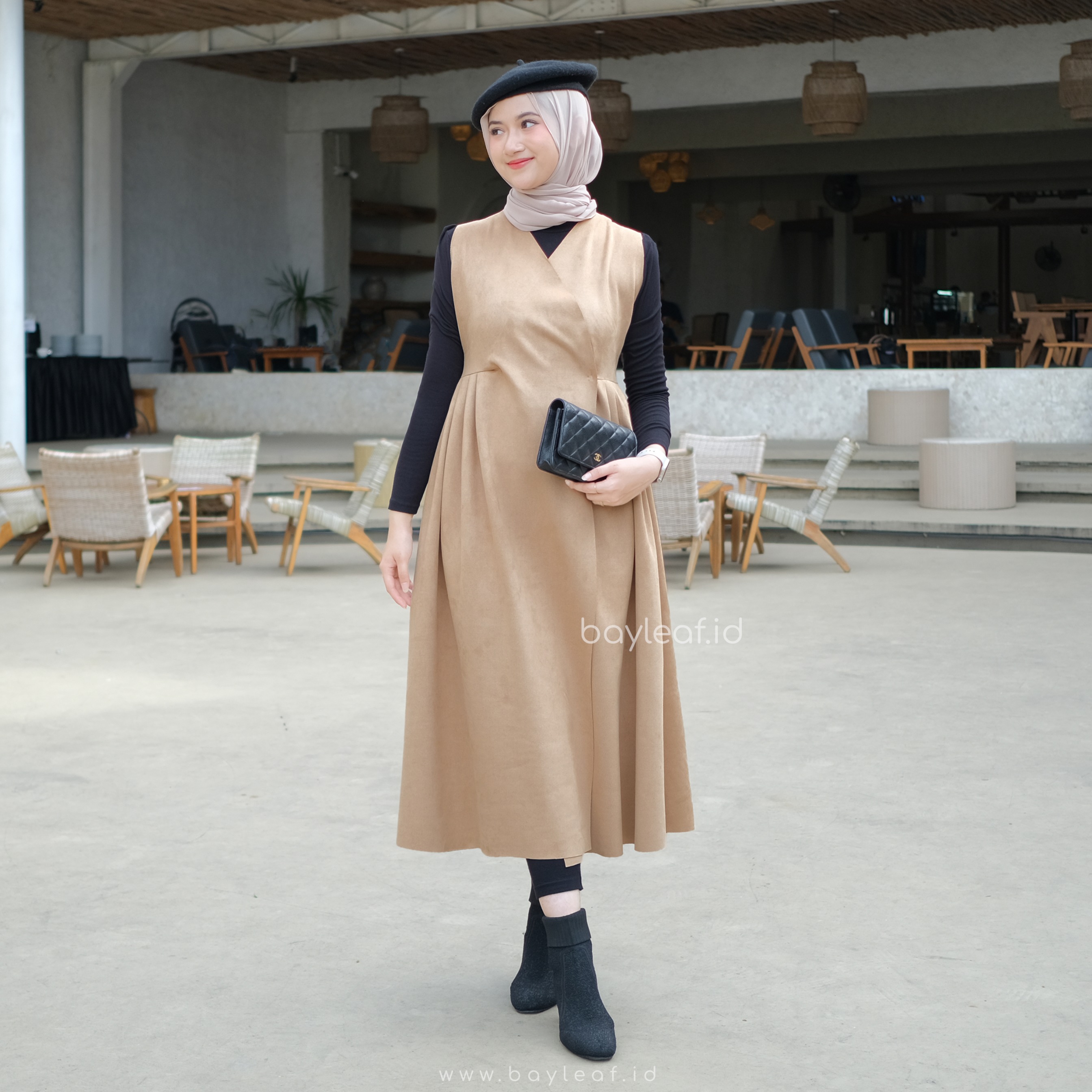 Jade Overall Suede Wanita