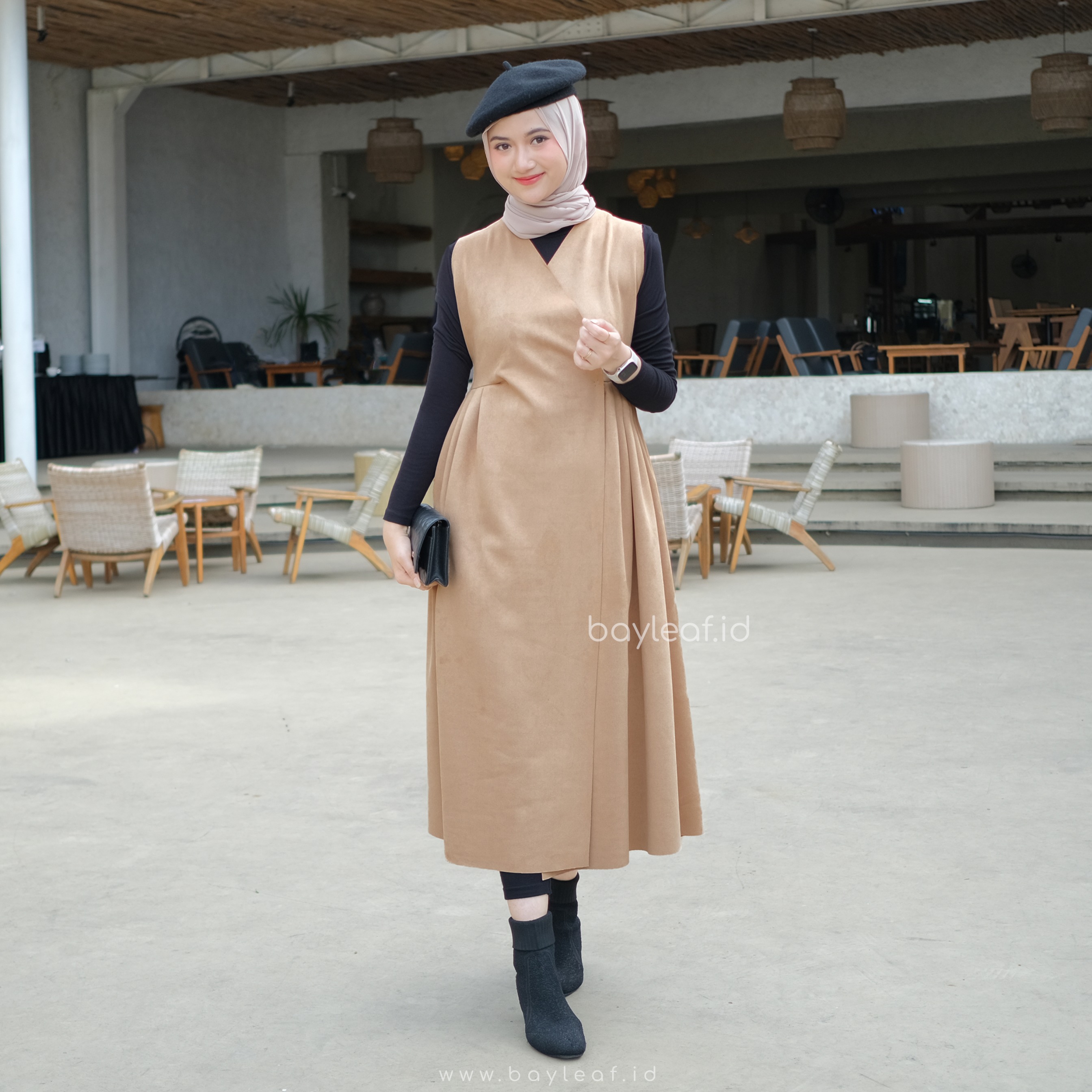 Jade Overall Suede Wanita