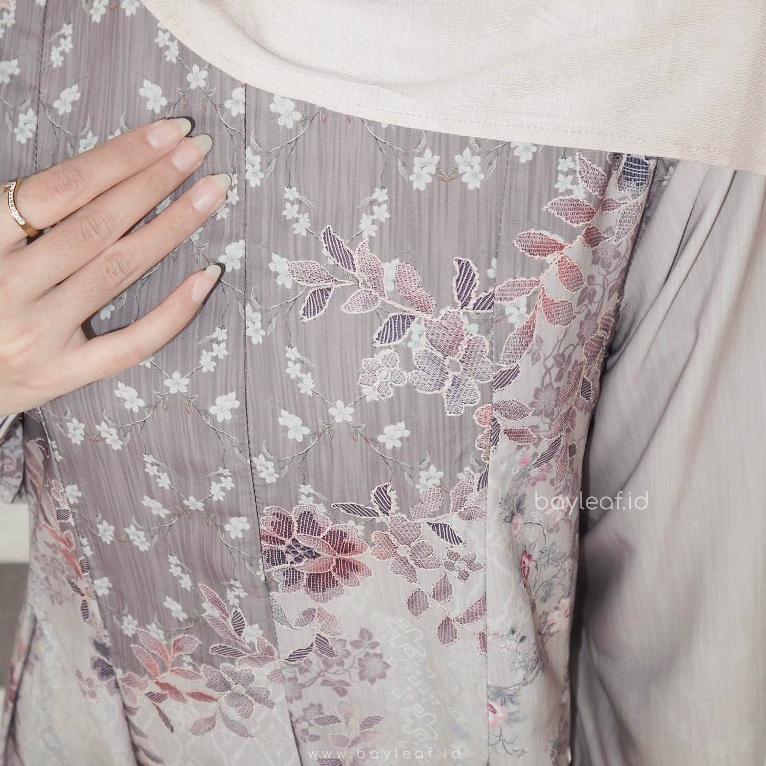  Miranda Maxi Dress Motif Bunga
