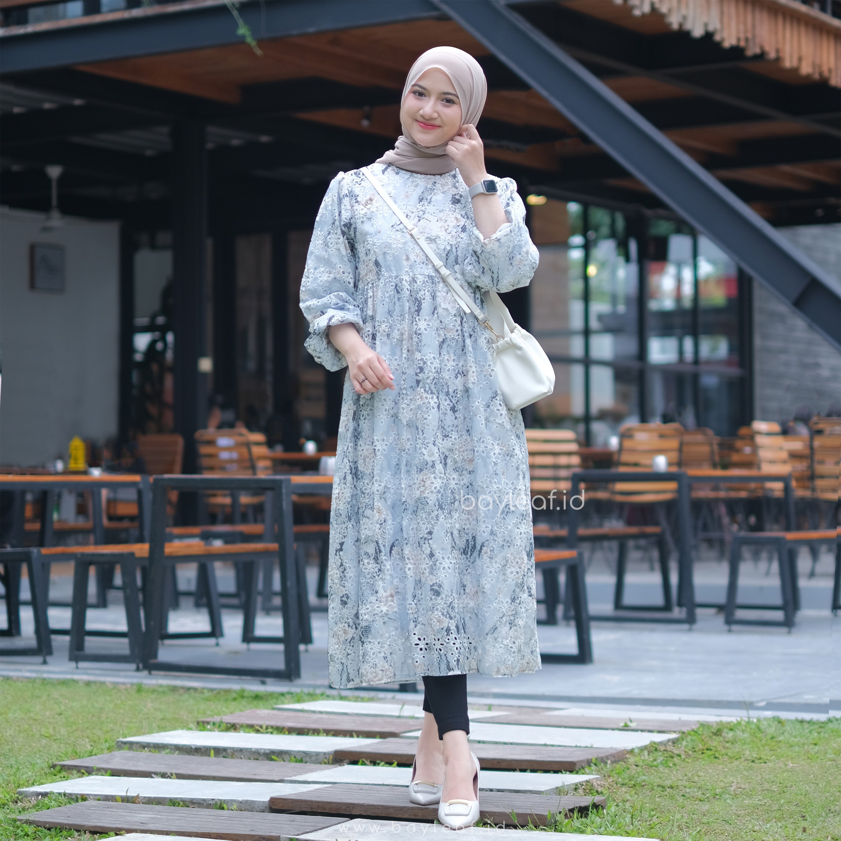 Oriana Harumi Midress Motif Bunga