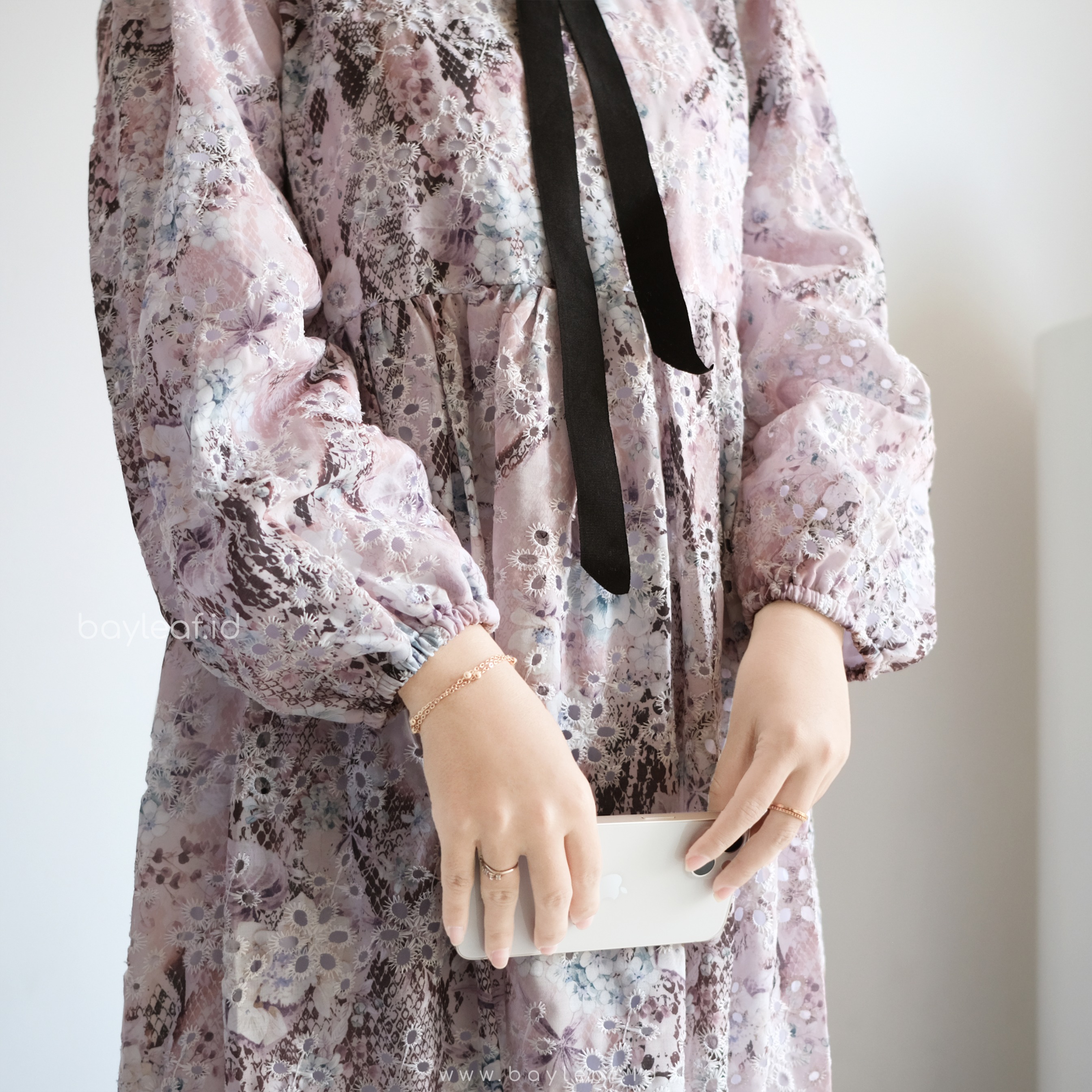 Oriana Harumi Midress Motif Bunga