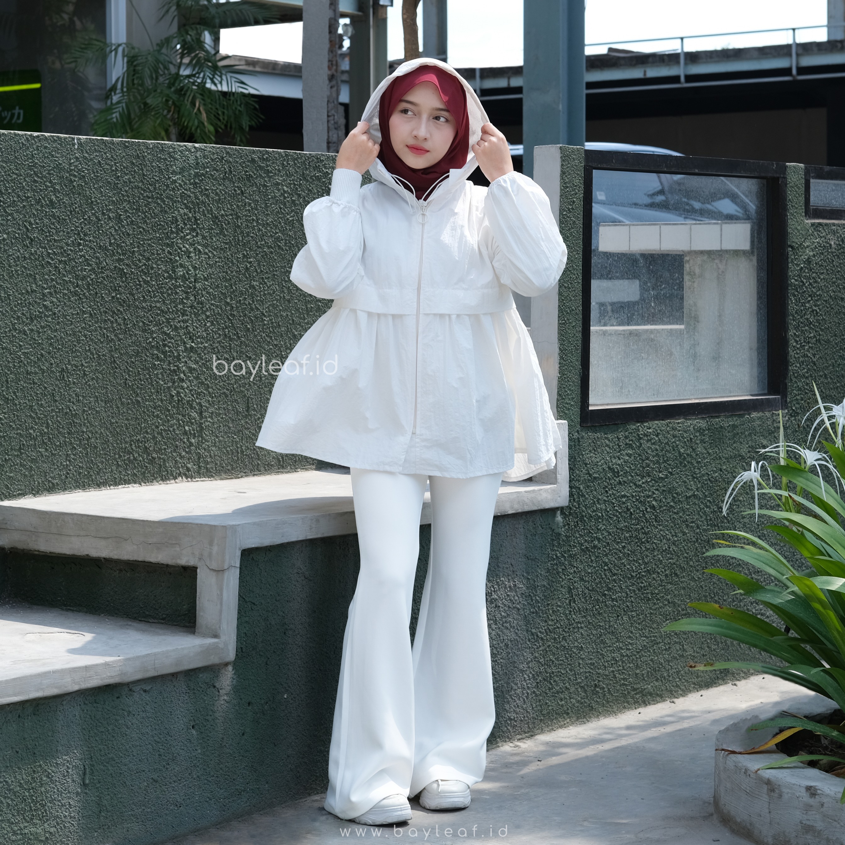Owen Jenny Jacket | Jaket Parasut Wanita Olahraga Sporty Casual