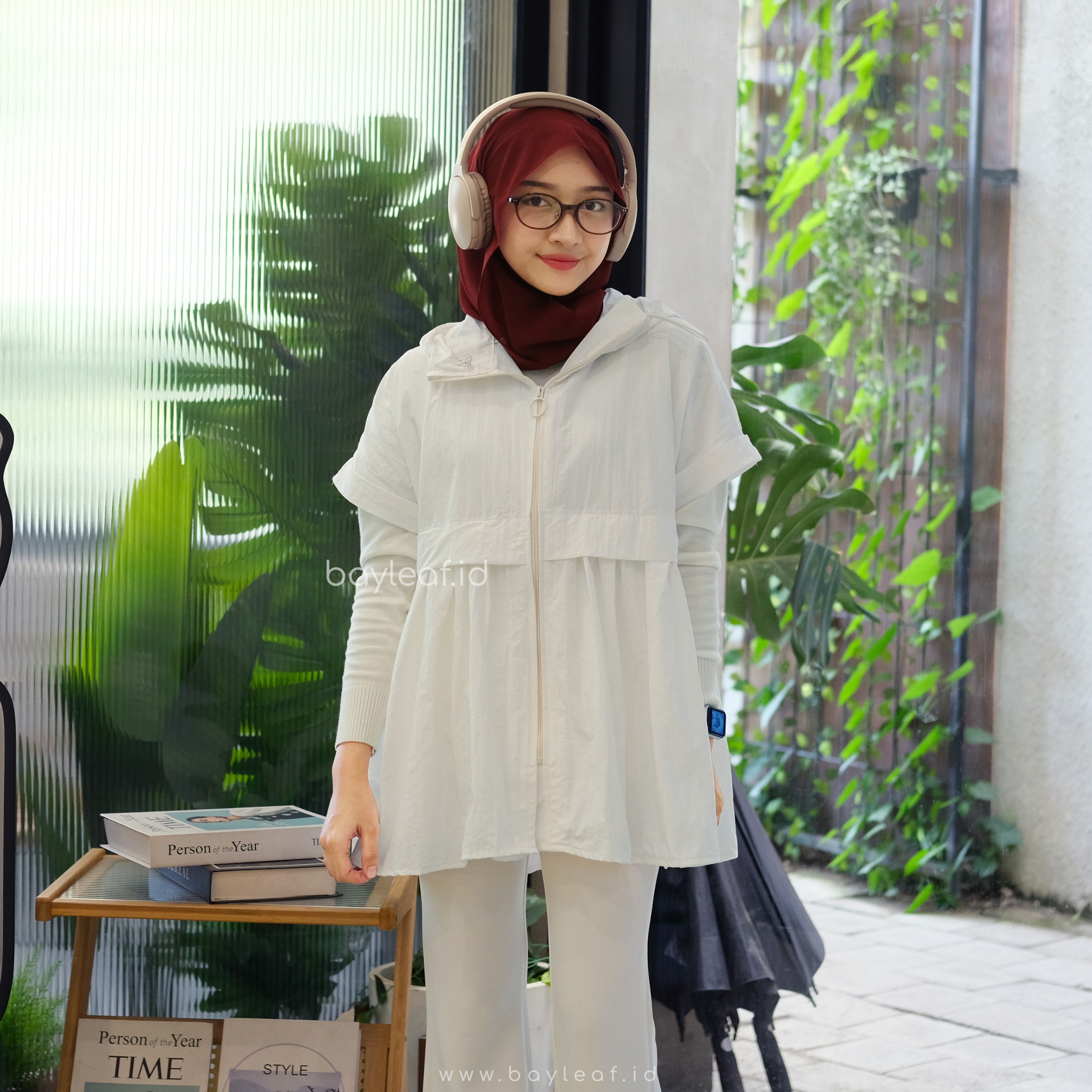 Owen Vest Jacket Parasut Sport Olahraga Wanita
