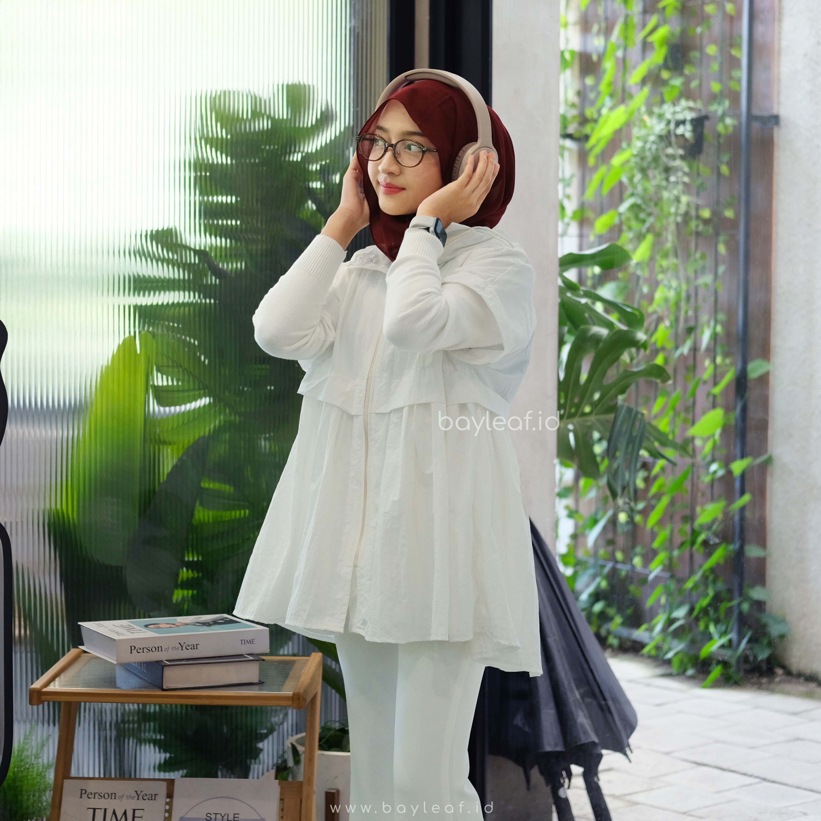 Owen Vest Jacket Parasut Sport Olahraga Wanita