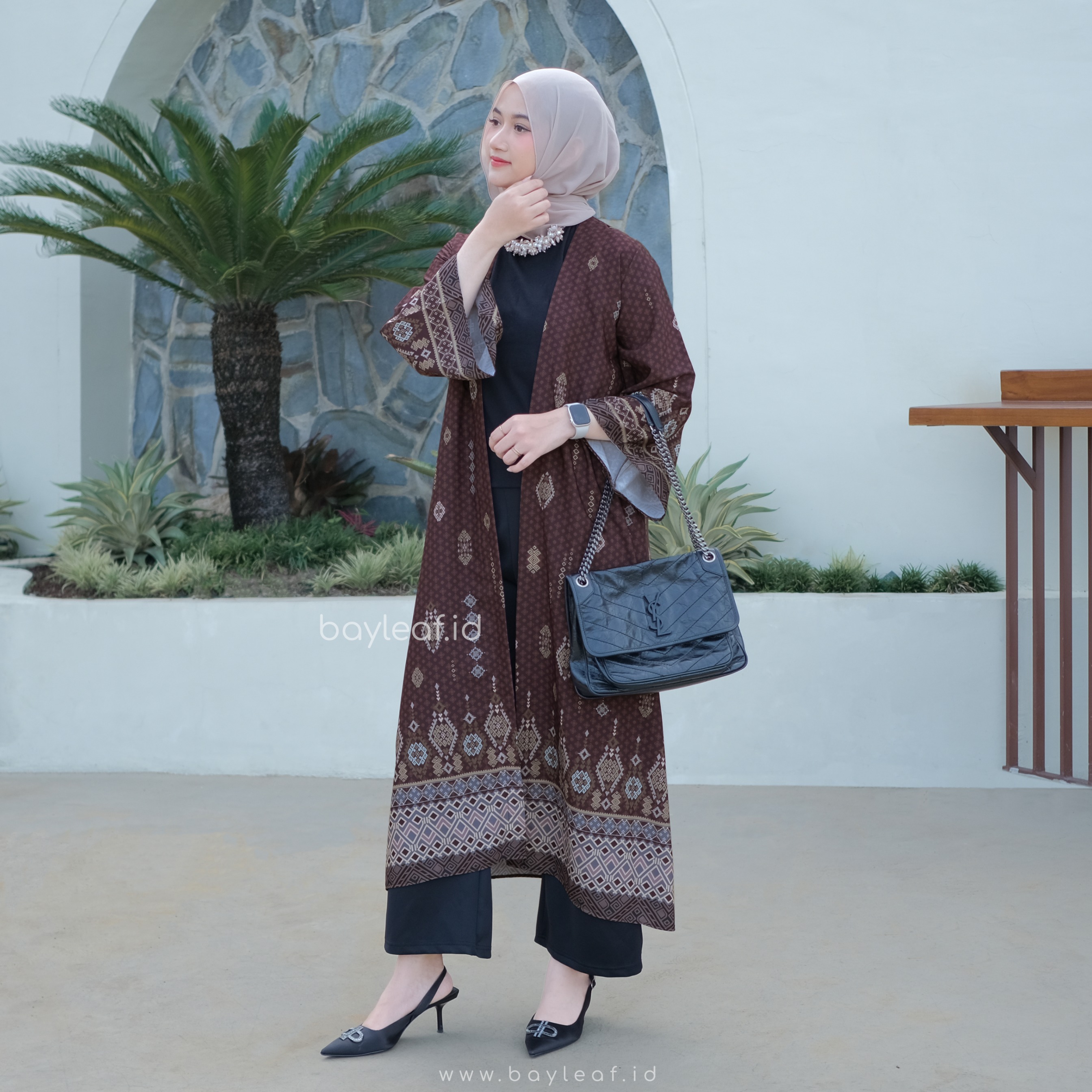 Rayana Outer Motif Raya Series