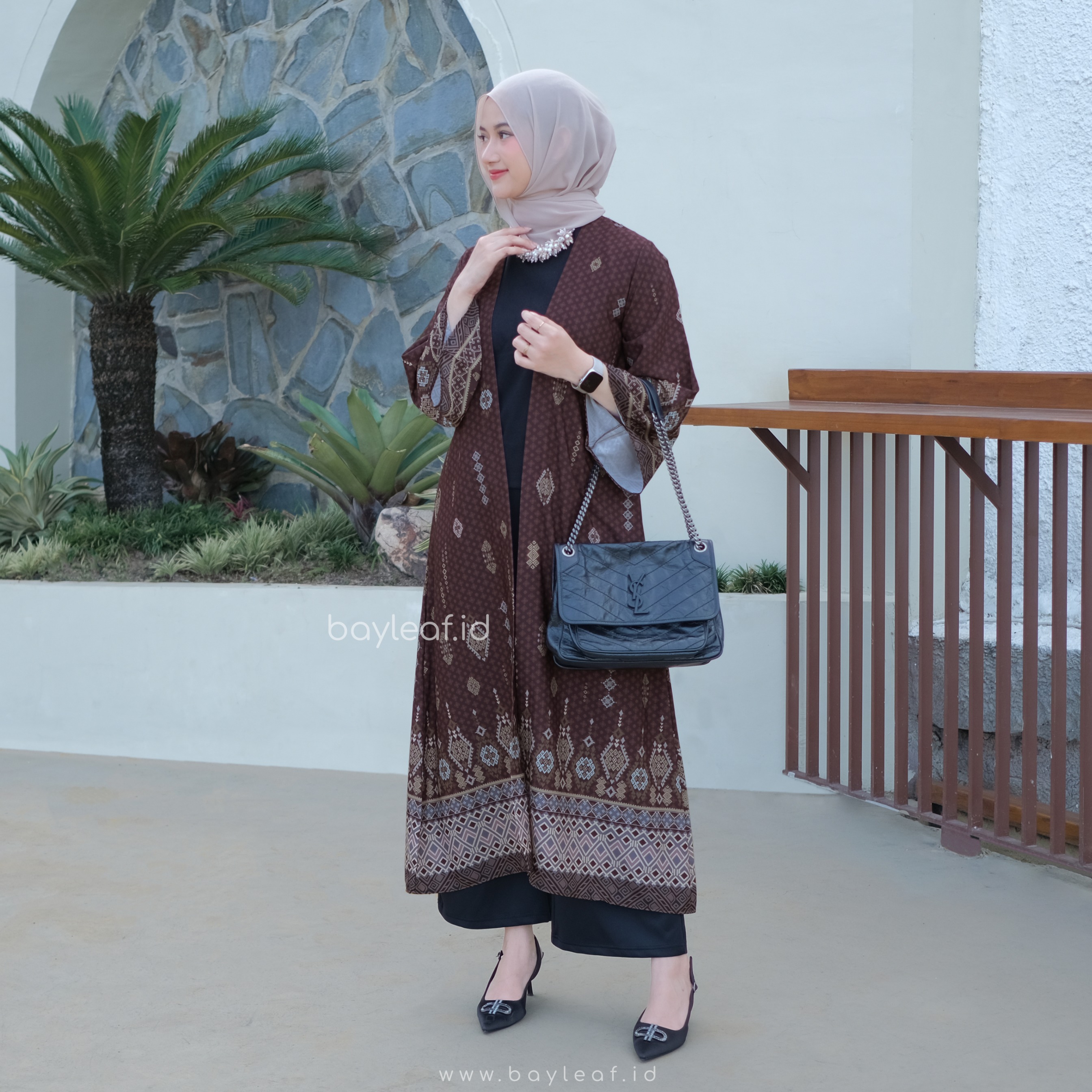 Rayana Outer Motif Raya Series