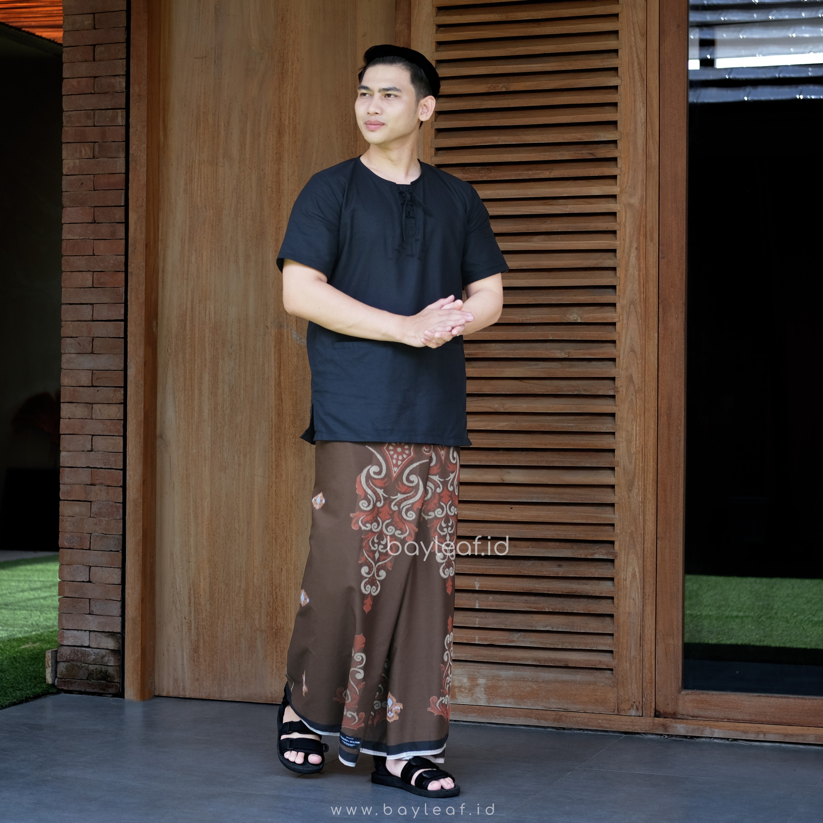Bayleaf.id X Milzam Sarung Tenun Gapuro Series