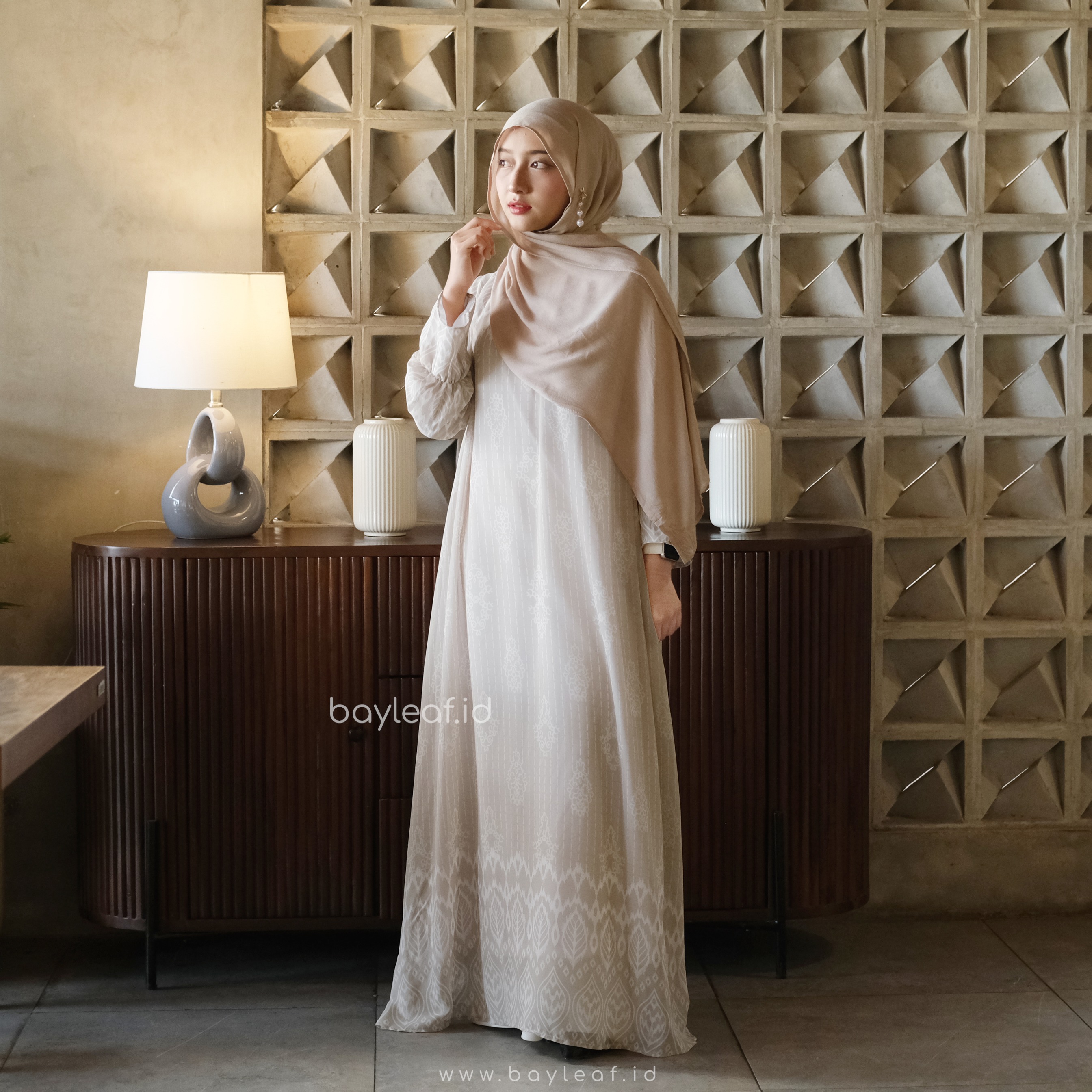 Avelia Maxi Dress Ceruty Lengan Panjang Motif