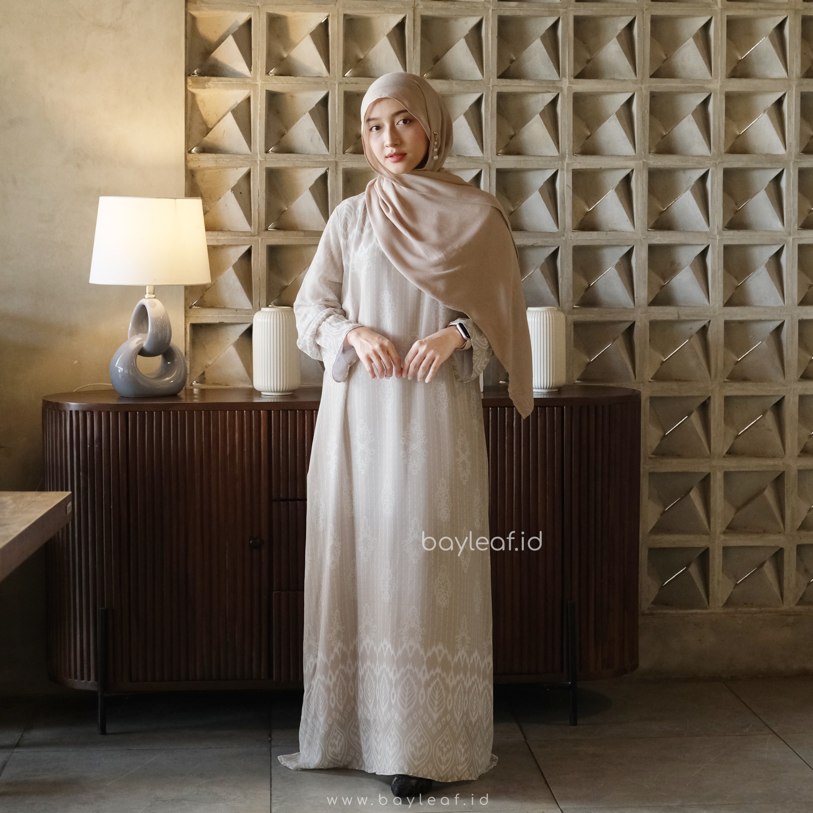 Avelia Maxi Dress Ceruty Lengan Panjang Motif