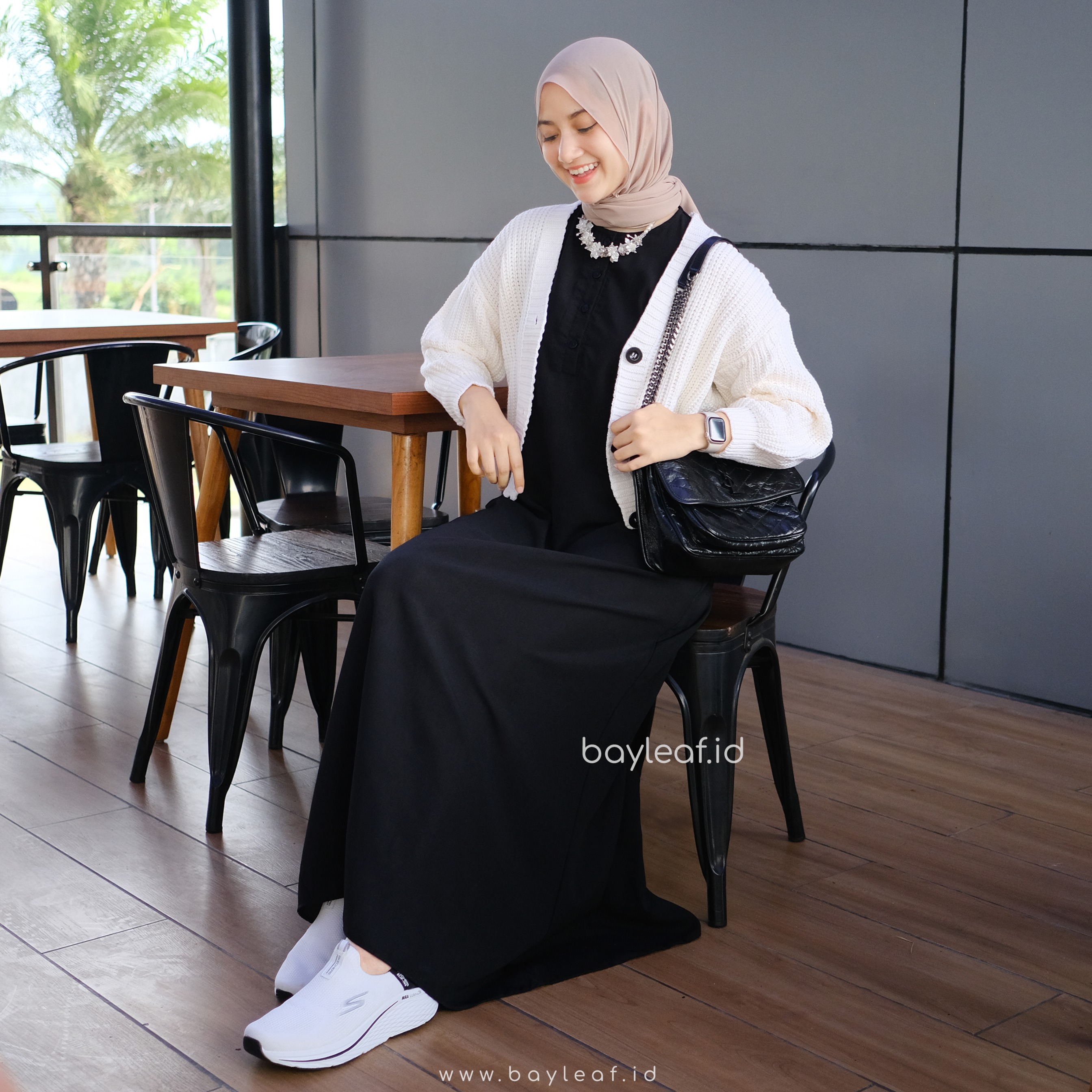 Aera Inner Dress Button Maxi Tanpa Lengan
