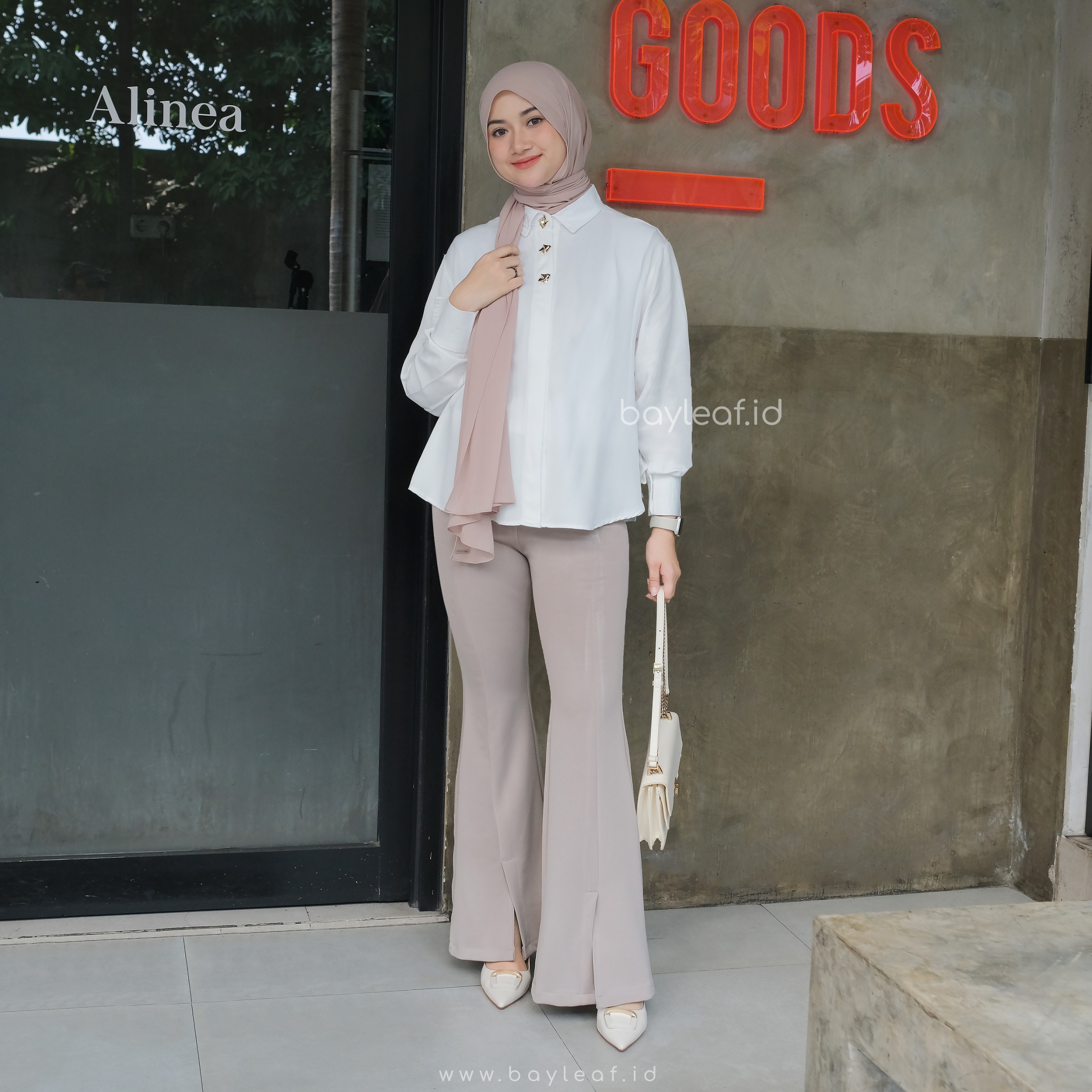 Alira Basic Shirt | Atasan Kemeja Casual Wanita Polos