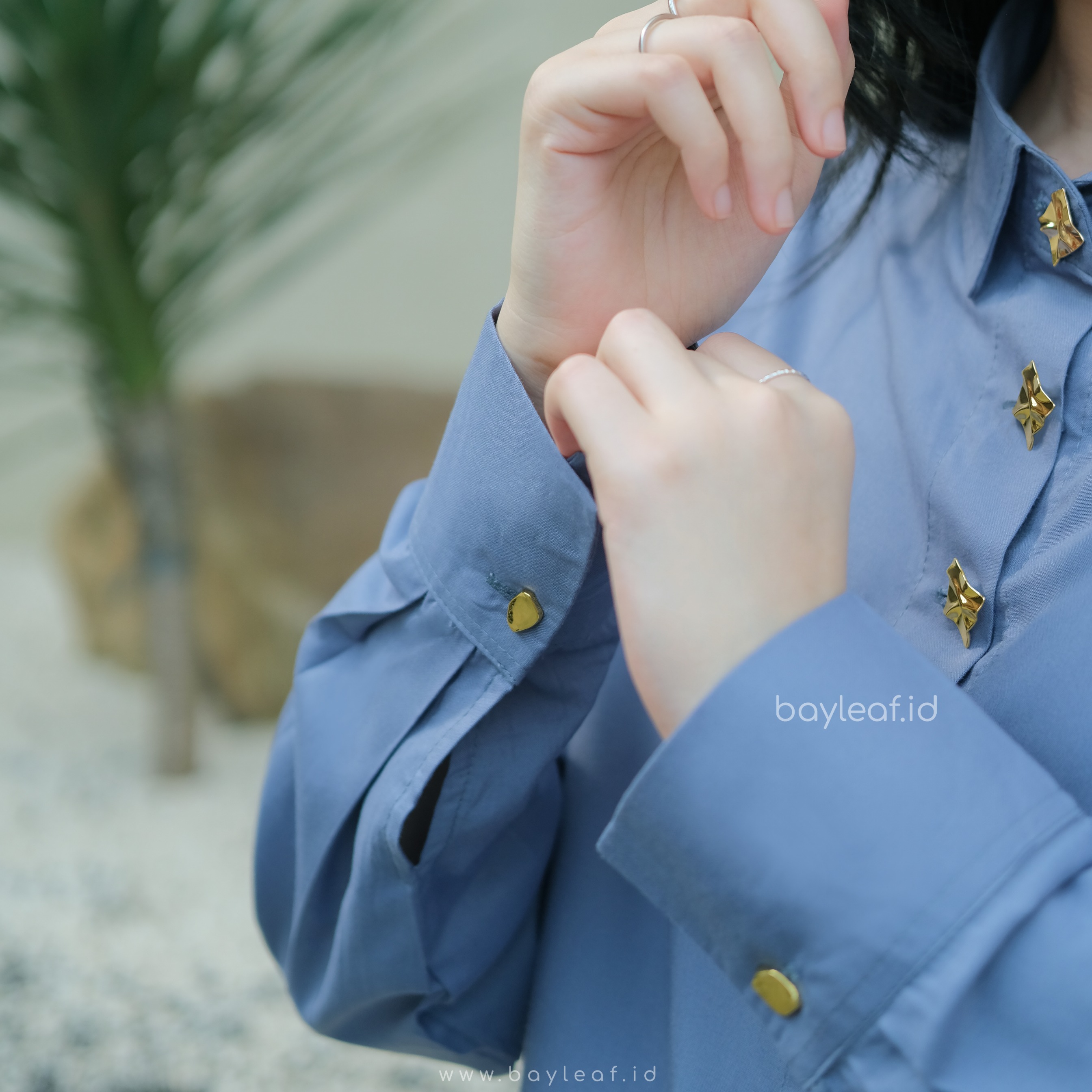 Alira Basic Shirt | Atasan Kemeja Casual Wanita Polos