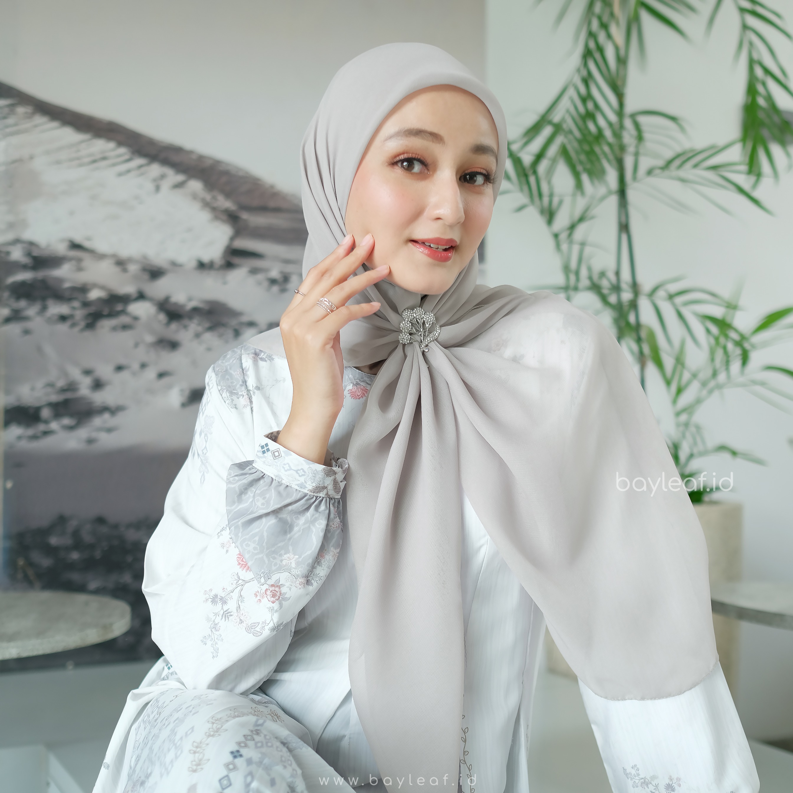 Hijab Segi Empat Bella Square