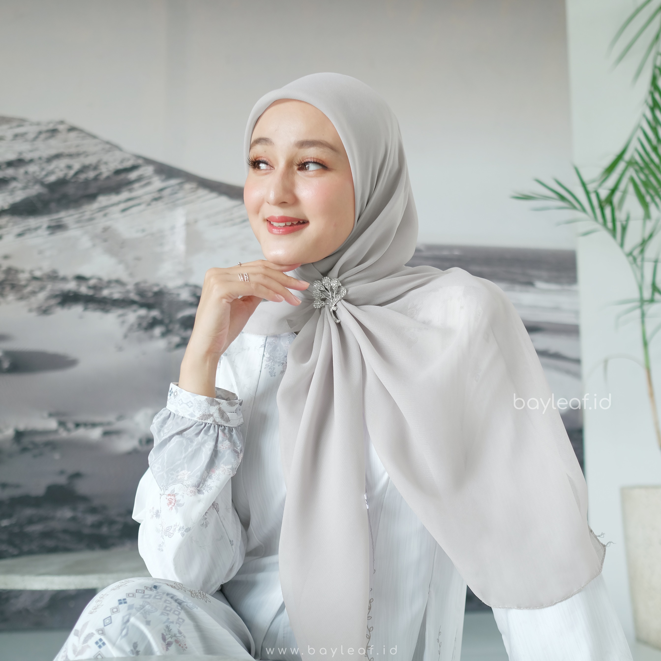 Hijab Segi Empat Bella Square